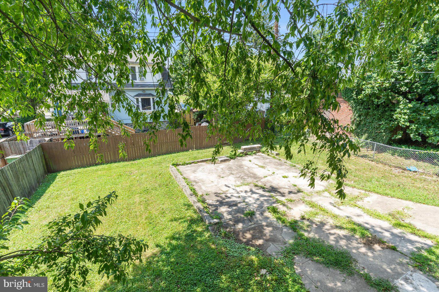 GARWYN OAKS - Residential