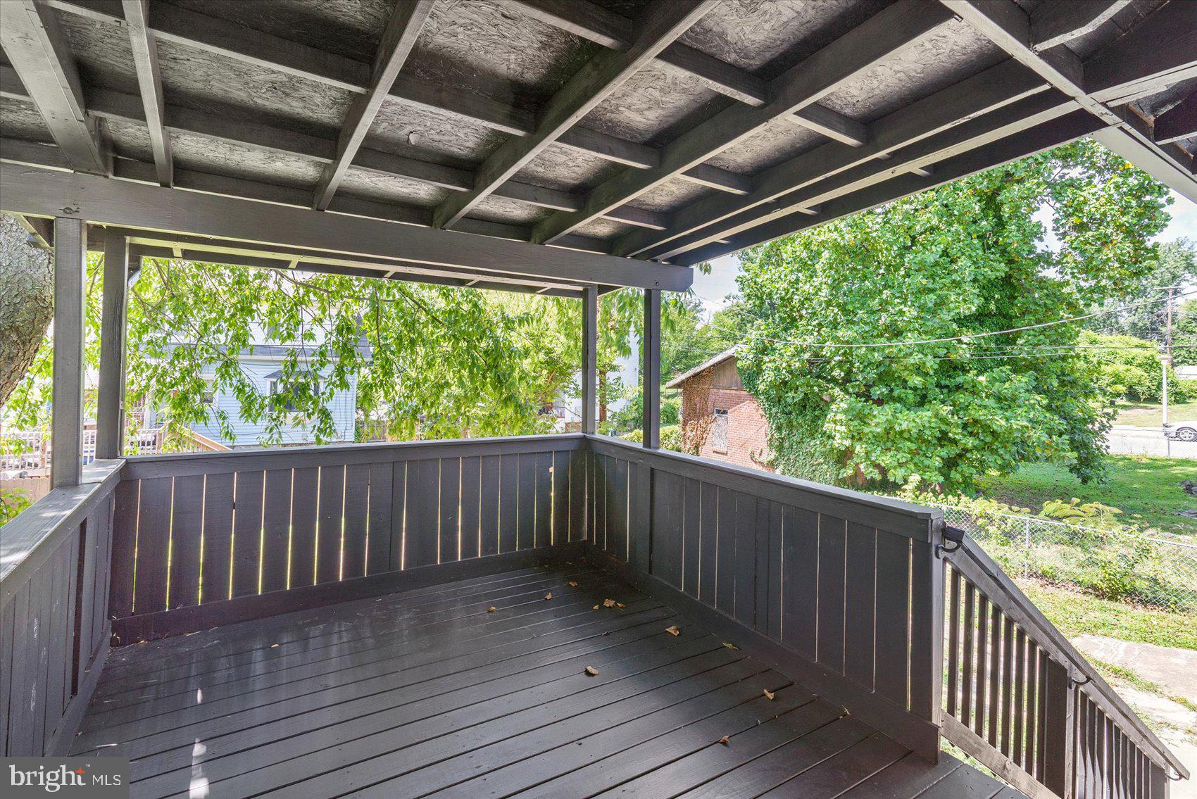 GARWYN OAKS - Residential