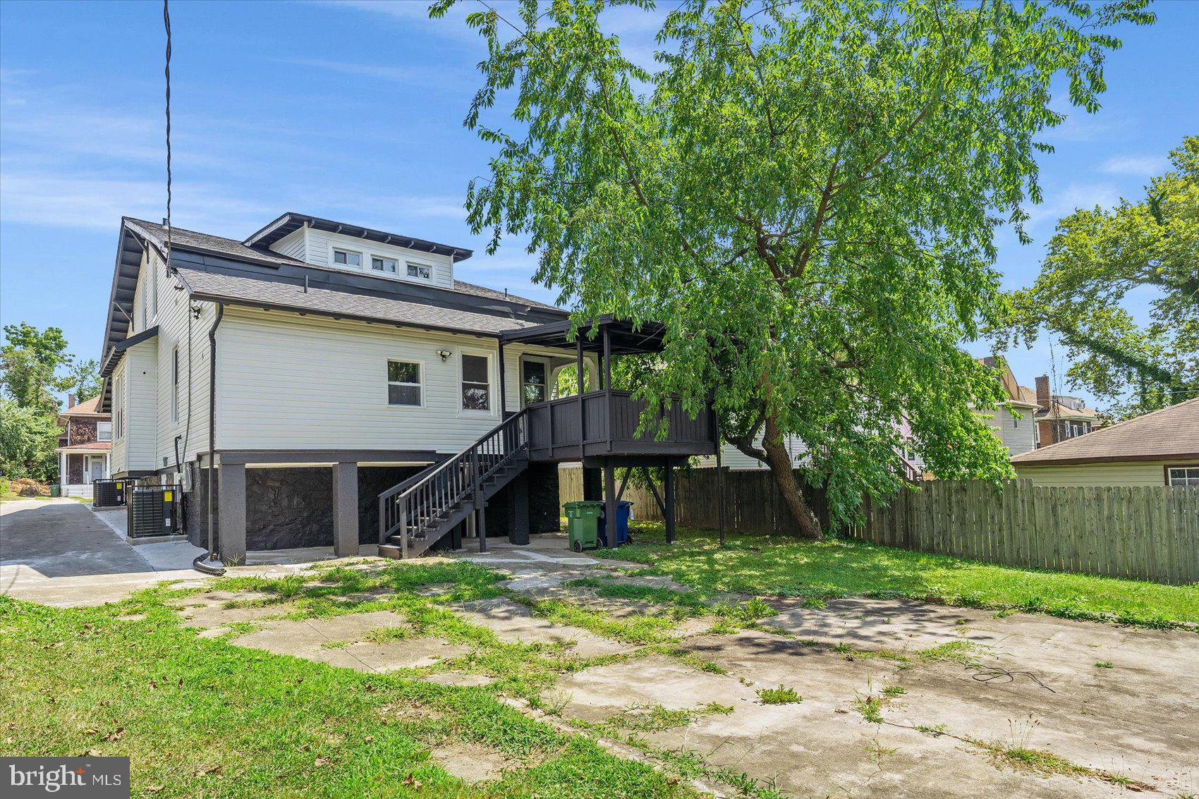 GARWYN OAKS - Residential