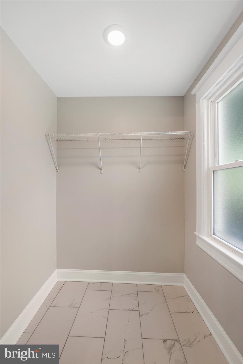 GARWYN OAKS - Residential