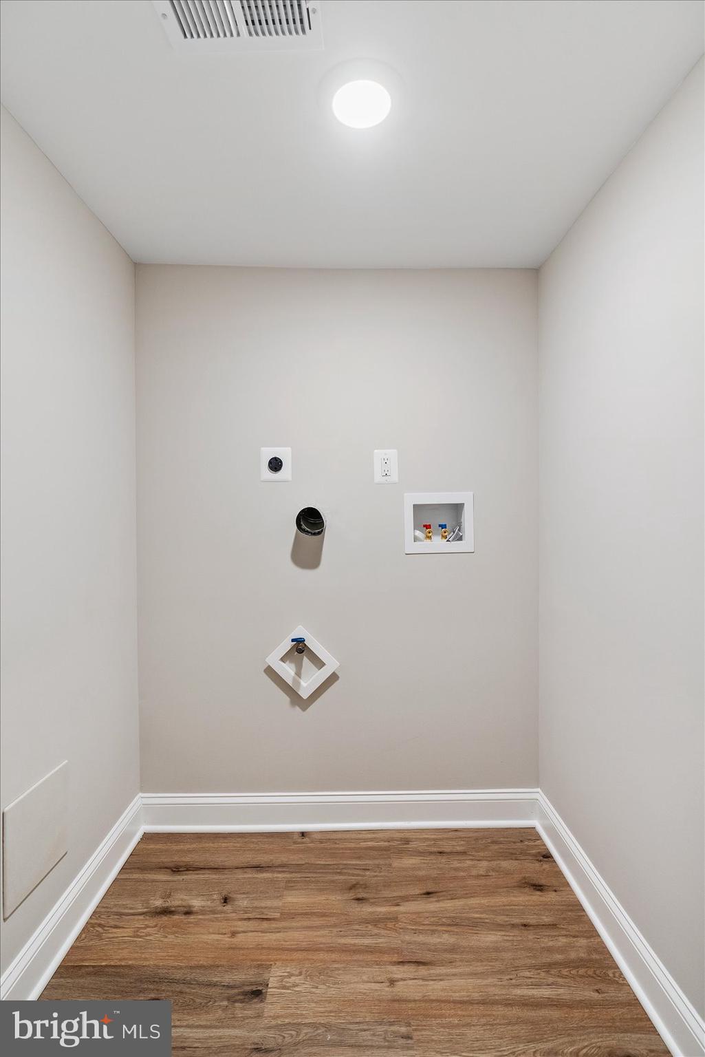 GARWYN OAKS - Residential