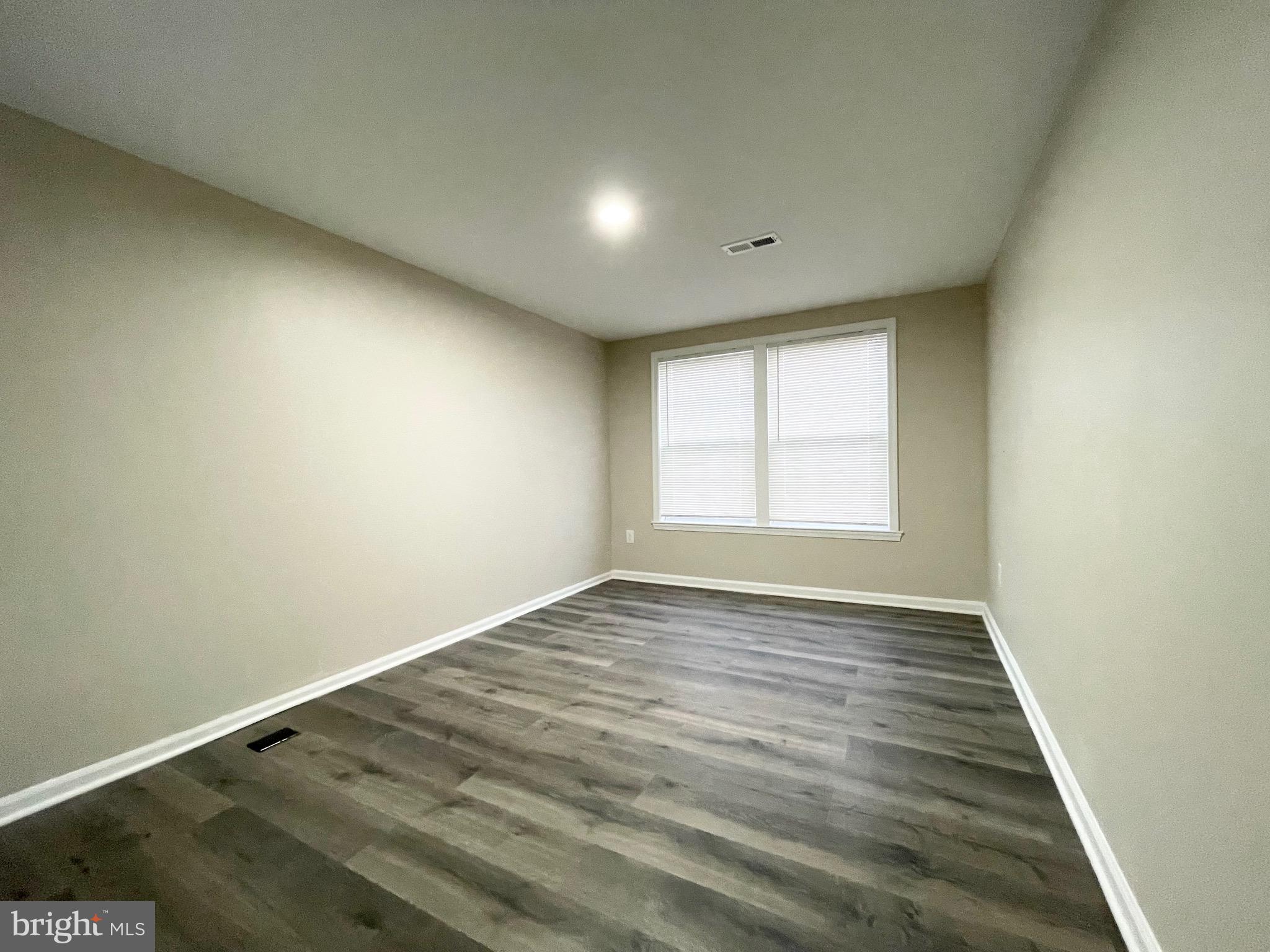 OVERLOOK - Residential Lease