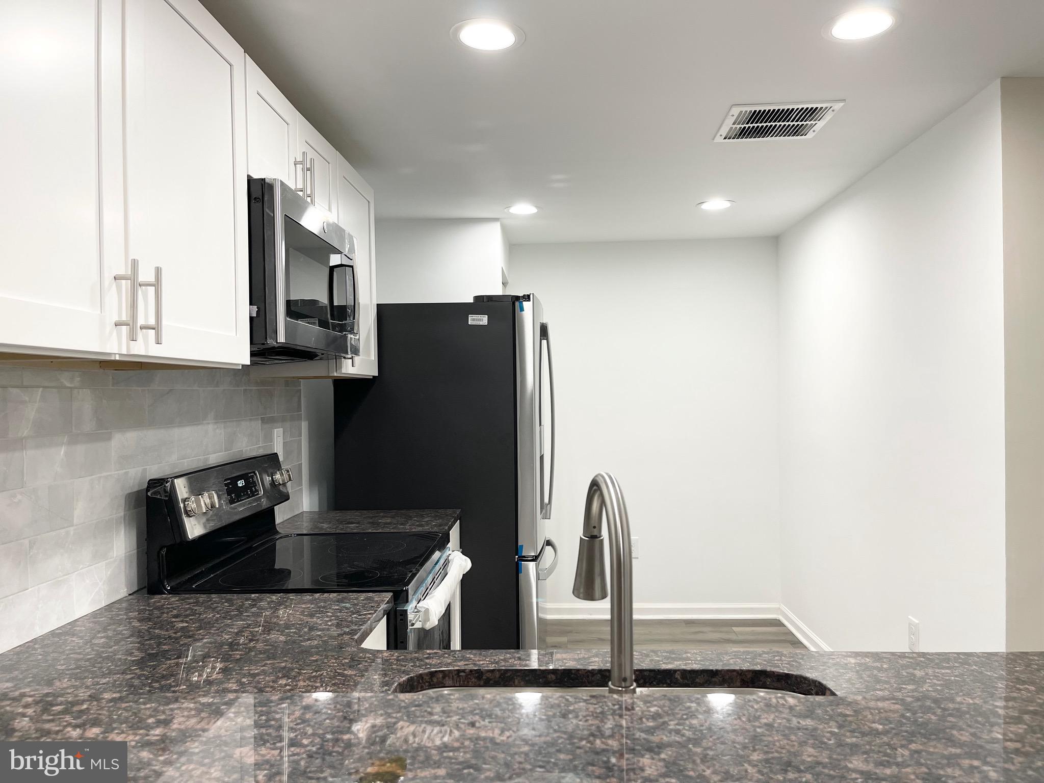 OVERLOOK - Residential Lease