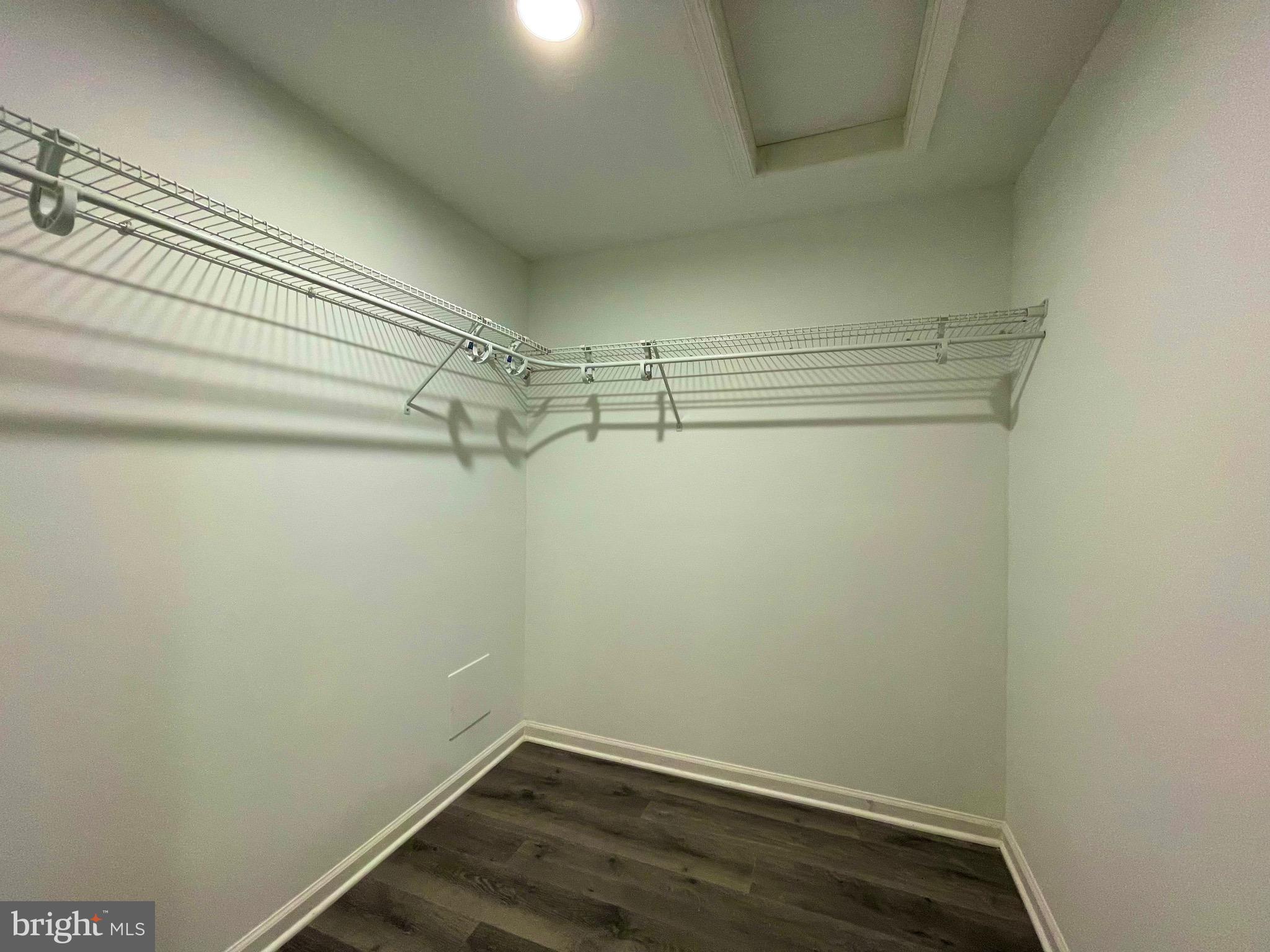 OVERLOOK - Residential Lease