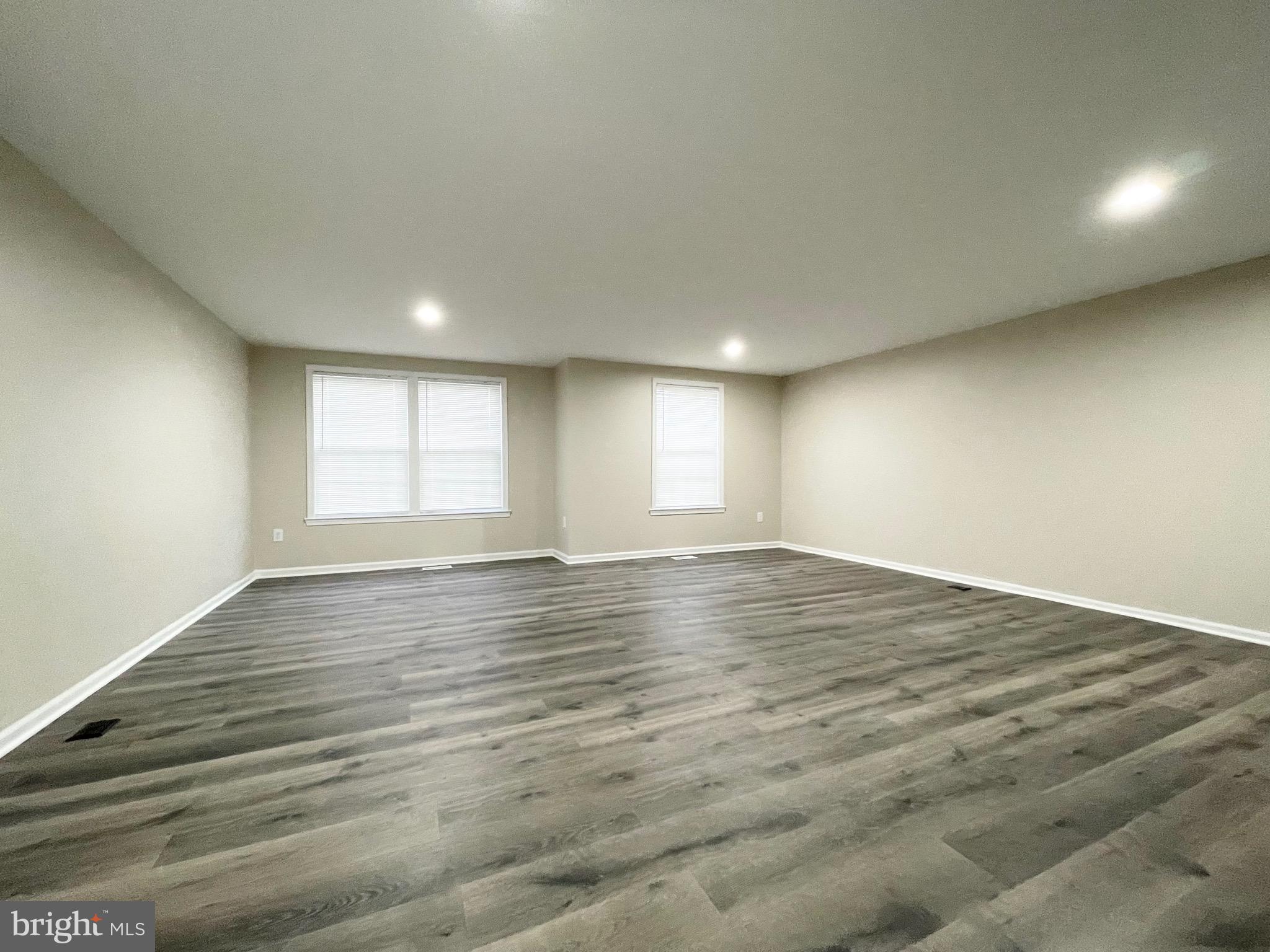 OVERLOOK - Residential Lease