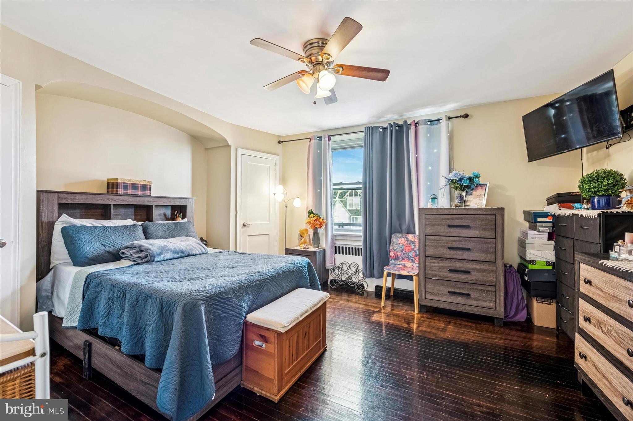 WEST OAK LANE - Residential