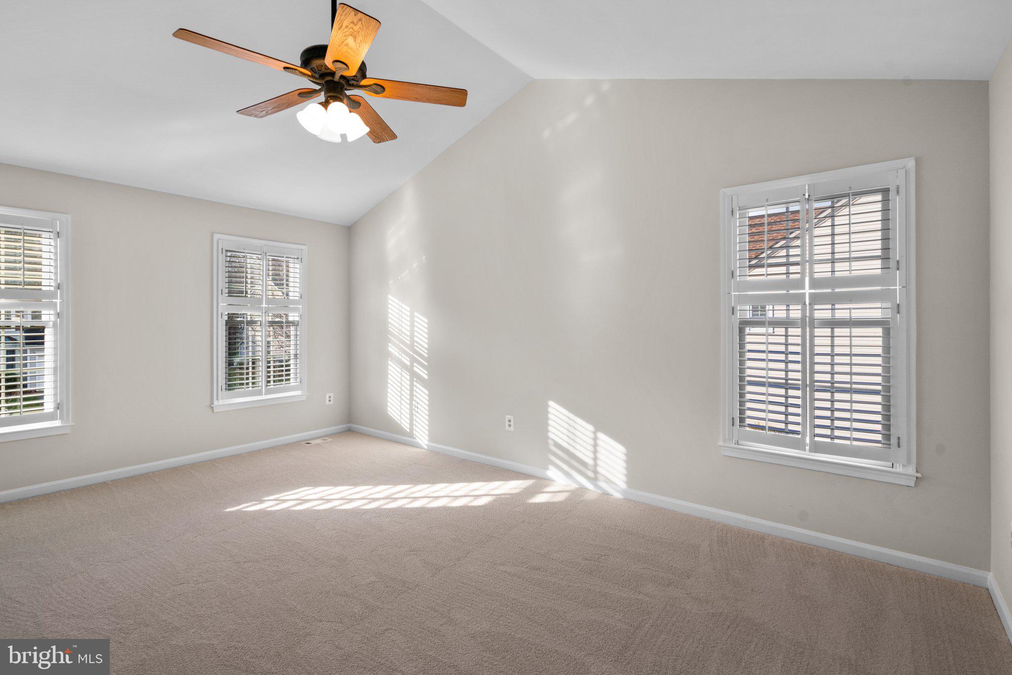 COLLEGE HILLS - Residential