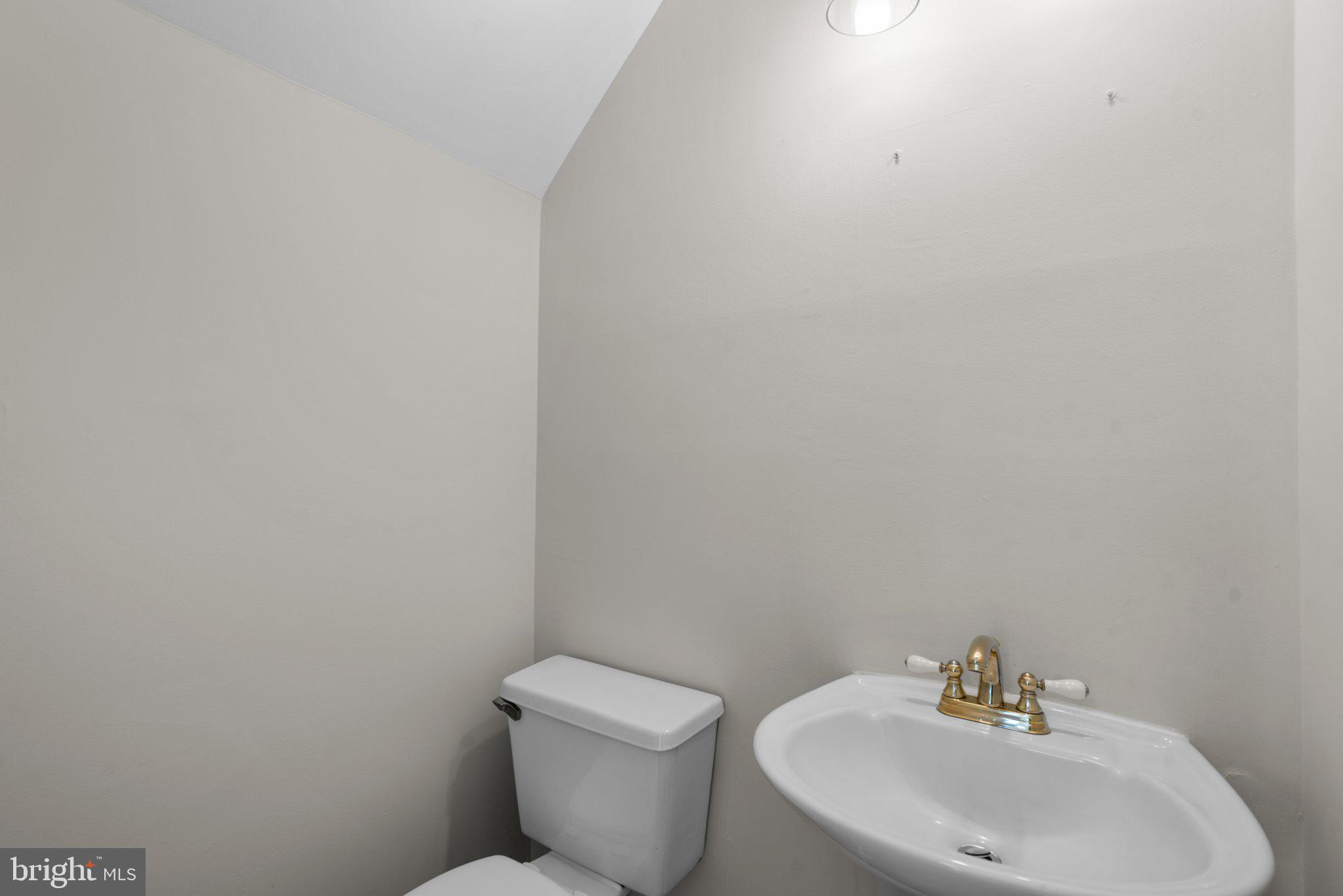 COLLEGE HILLS - Residential