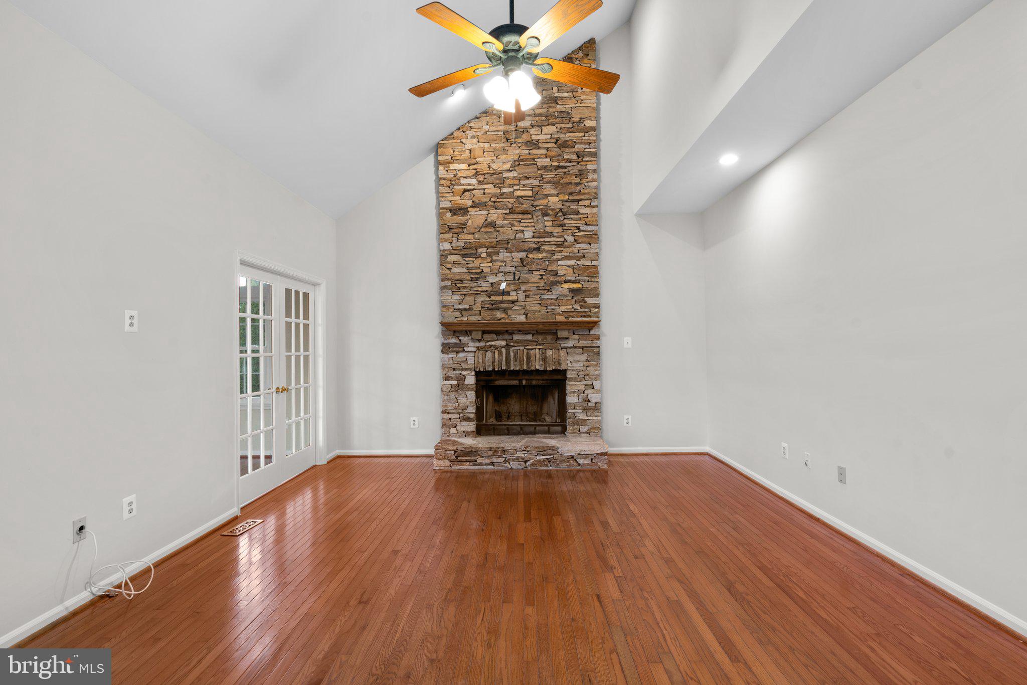 COLLEGE HILLS - Residential