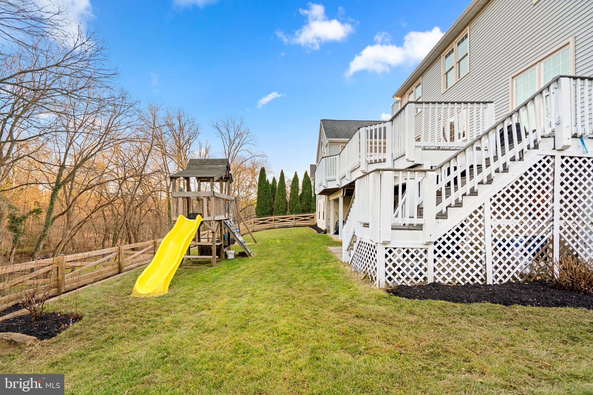 COLLEGE HILLS - Residential