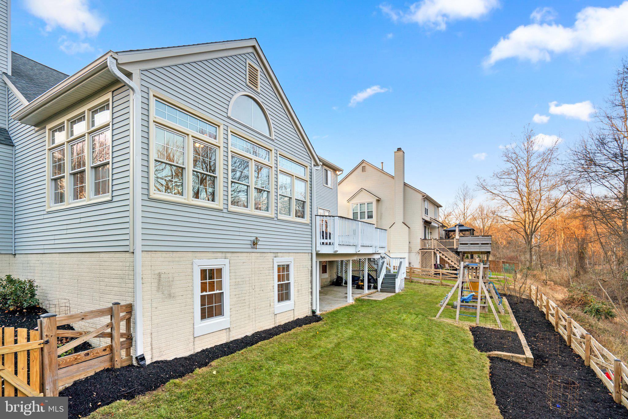 COLLEGE HILLS - Residential