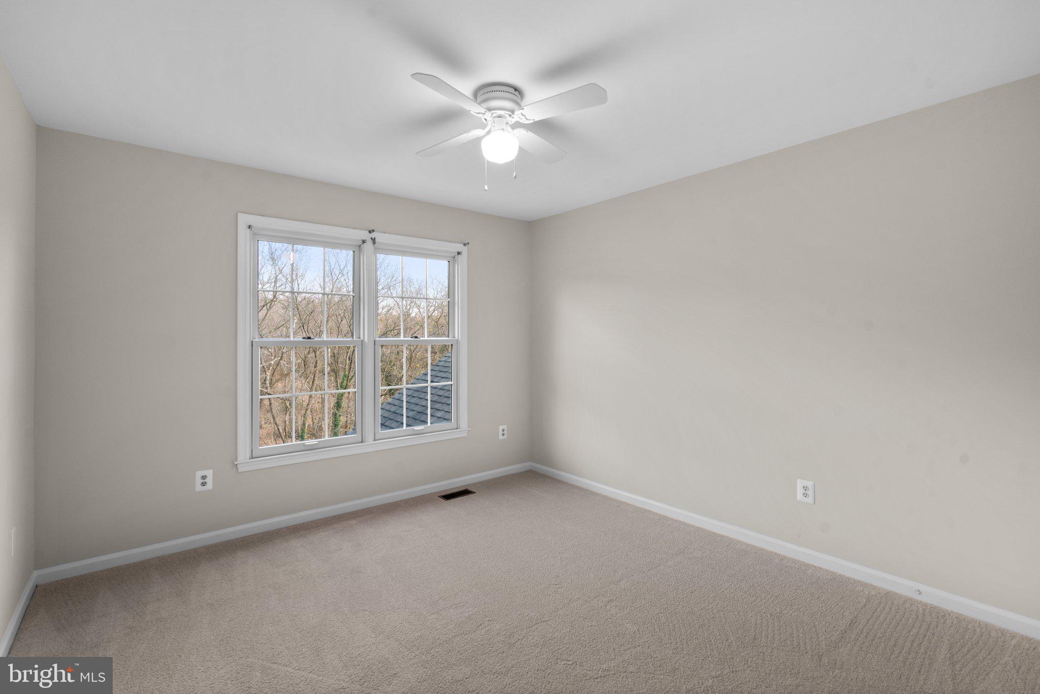 COLLEGE HILLS - Residential