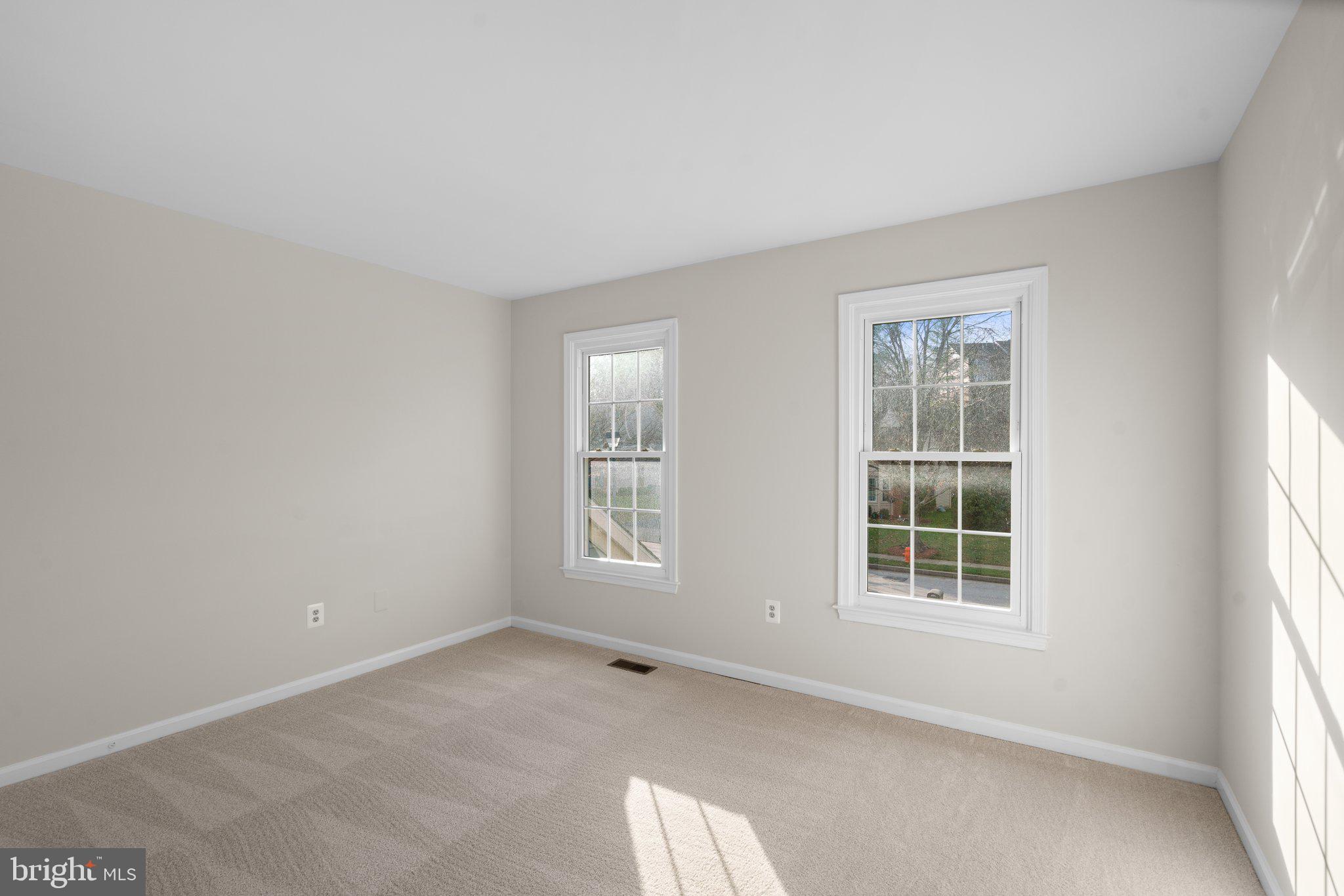 COLLEGE HILLS - Residential