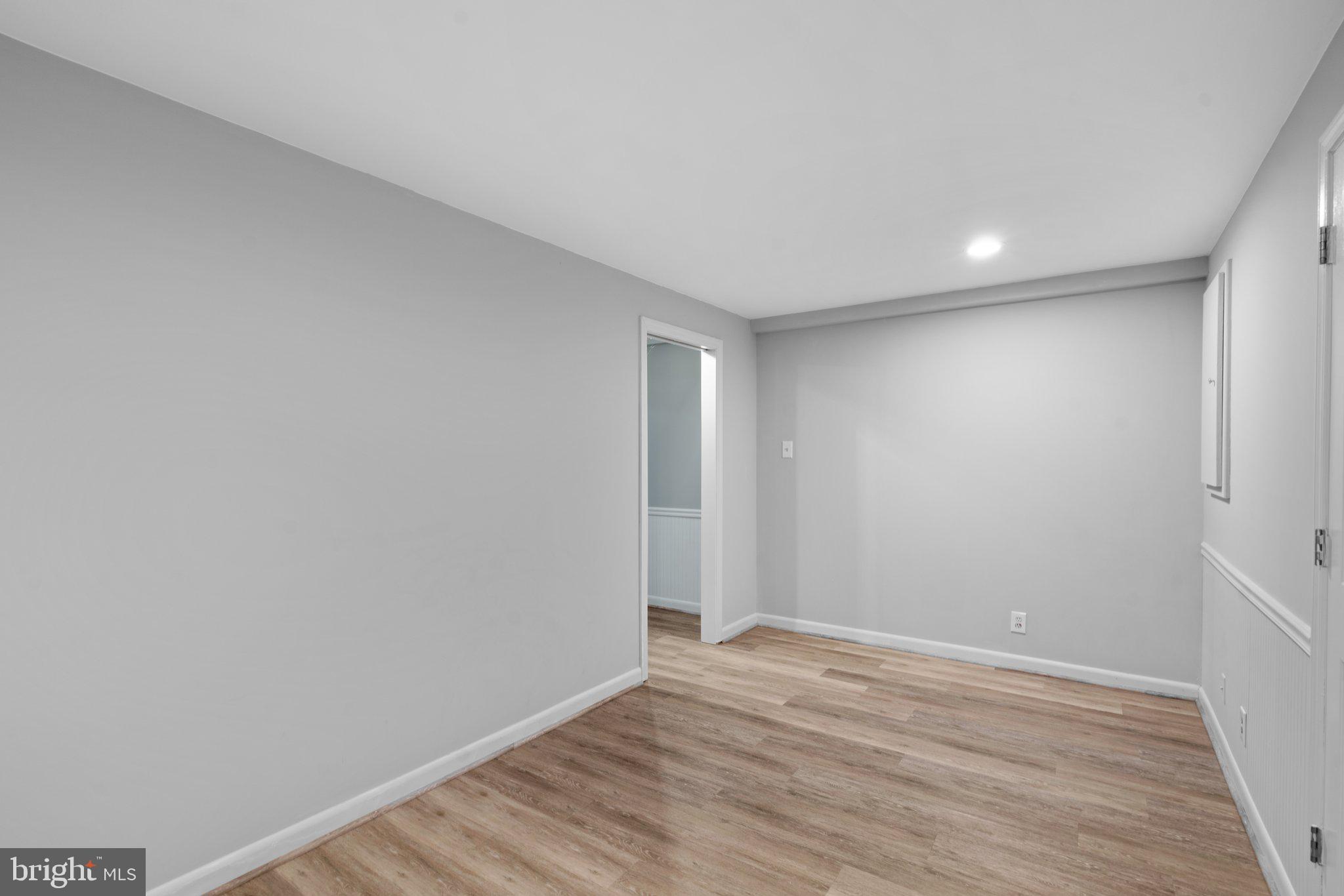 COLLEGE HILLS - Residential