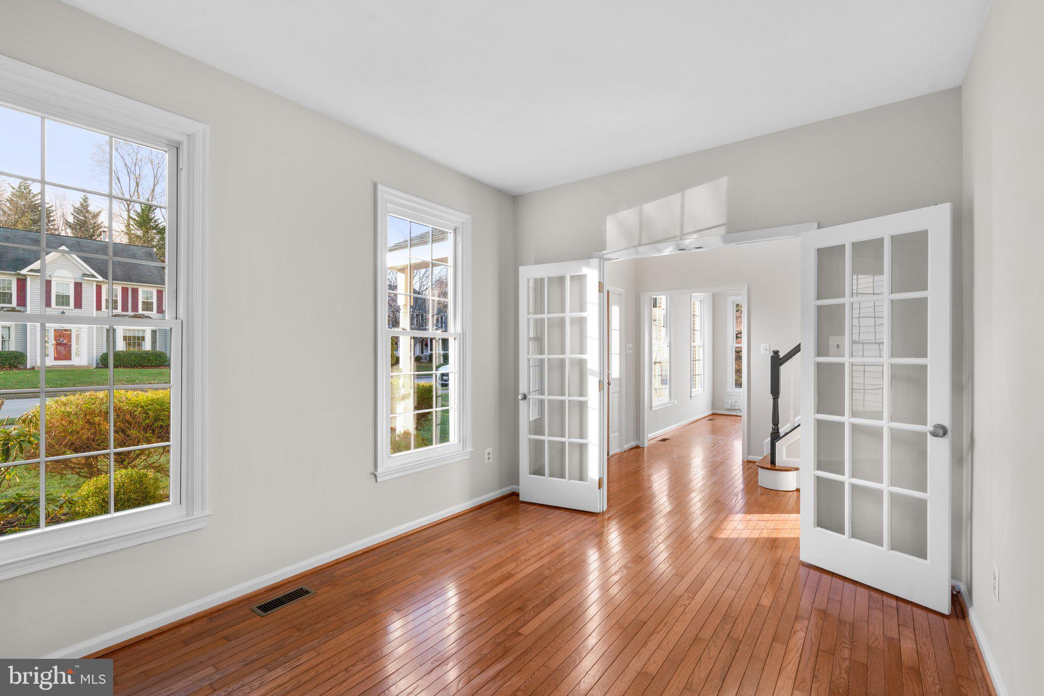 COLLEGE HILLS - Residential