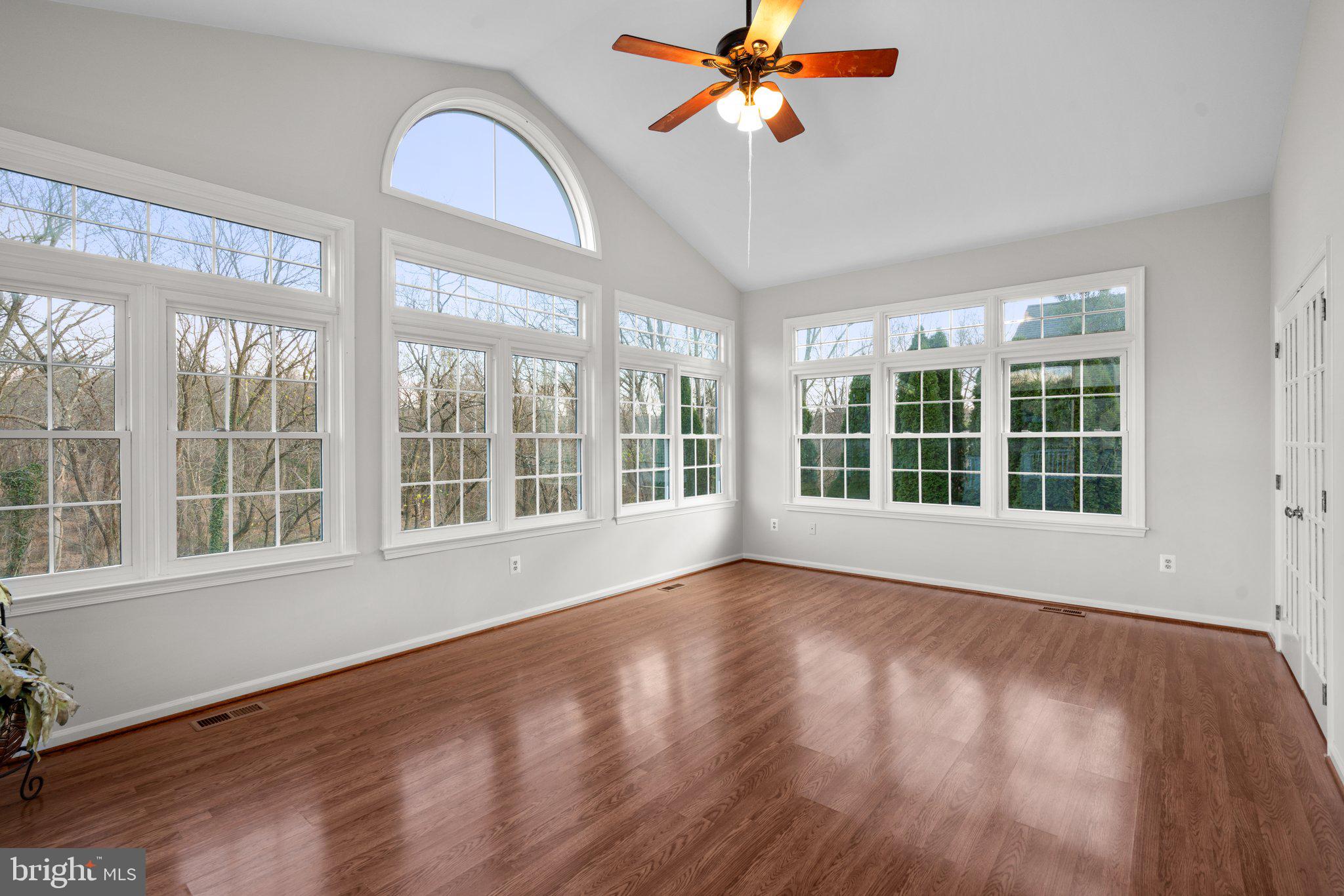 COLLEGE HILLS - Residential