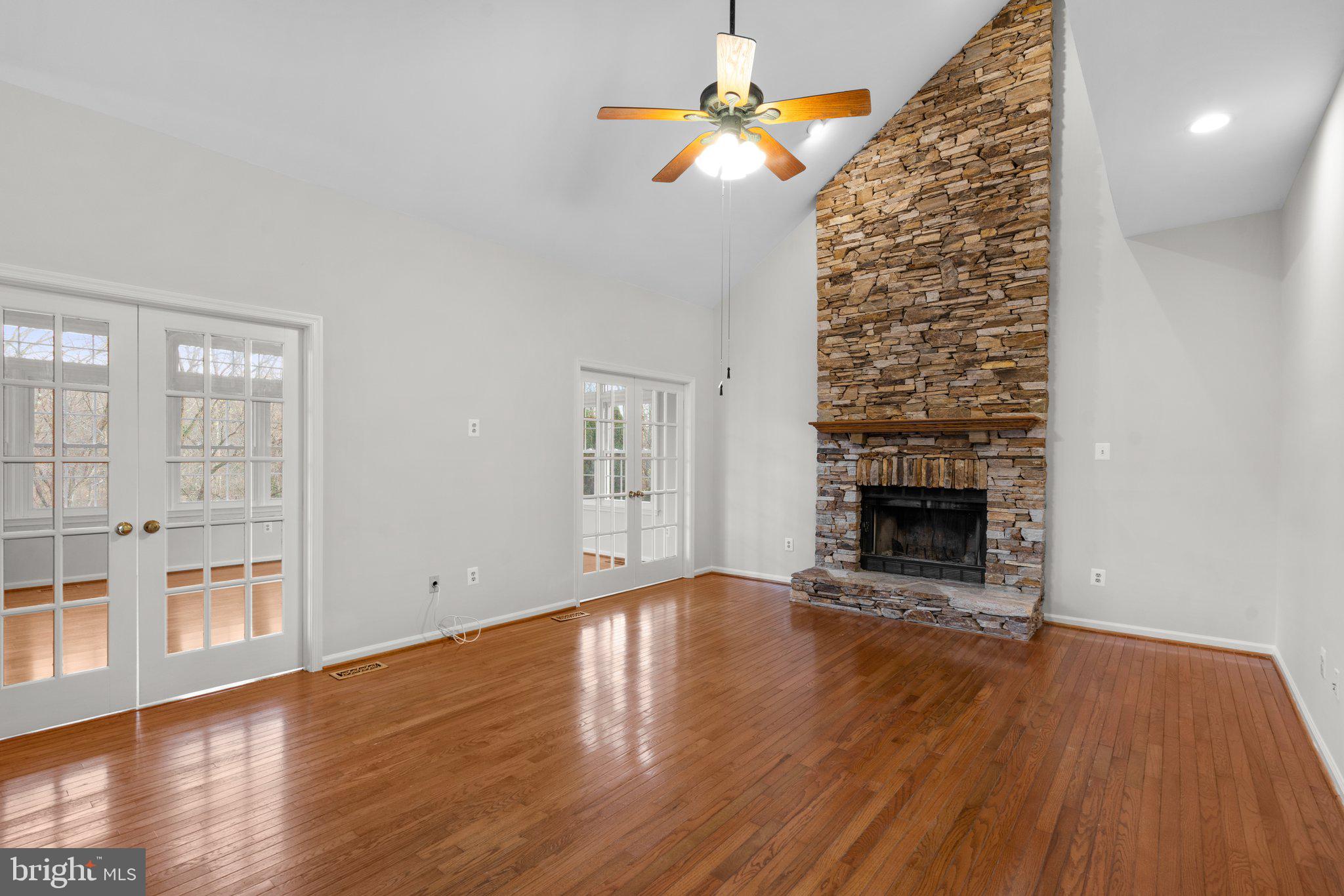 COLLEGE HILLS - Residential