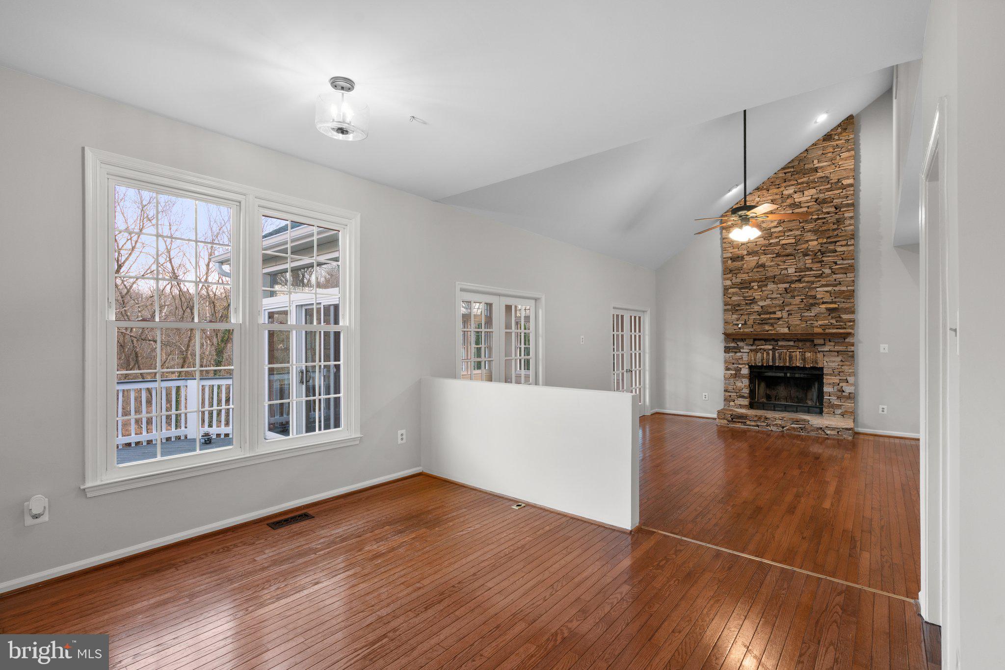 COLLEGE HILLS - Residential