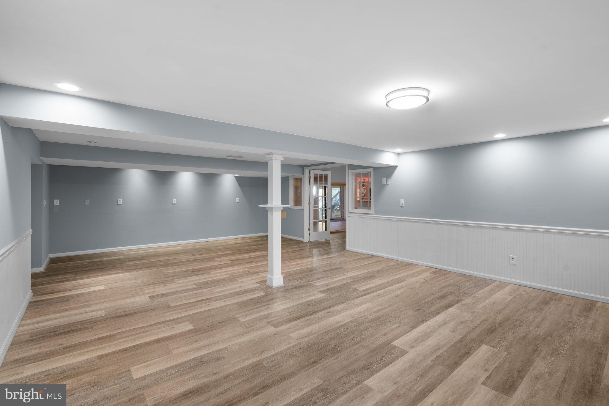 COLLEGE HILLS - Residential