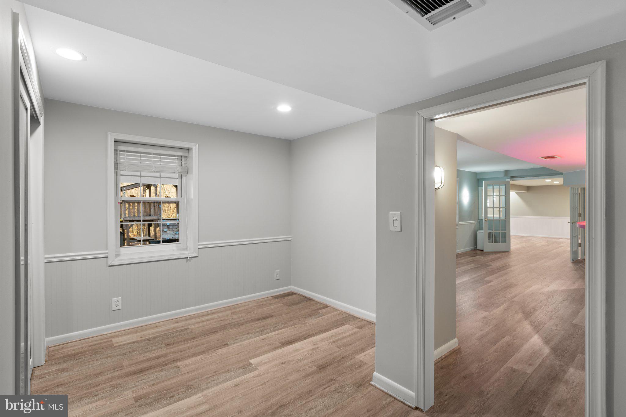 COLLEGE HILLS - Residential