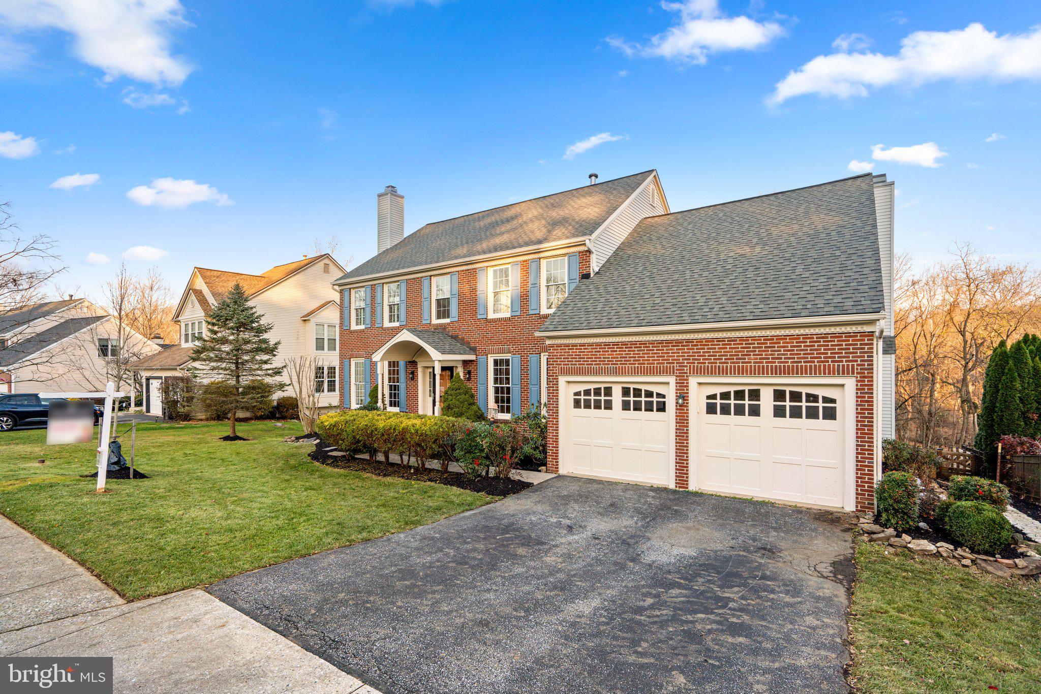 COLLEGE HILLS - Residential