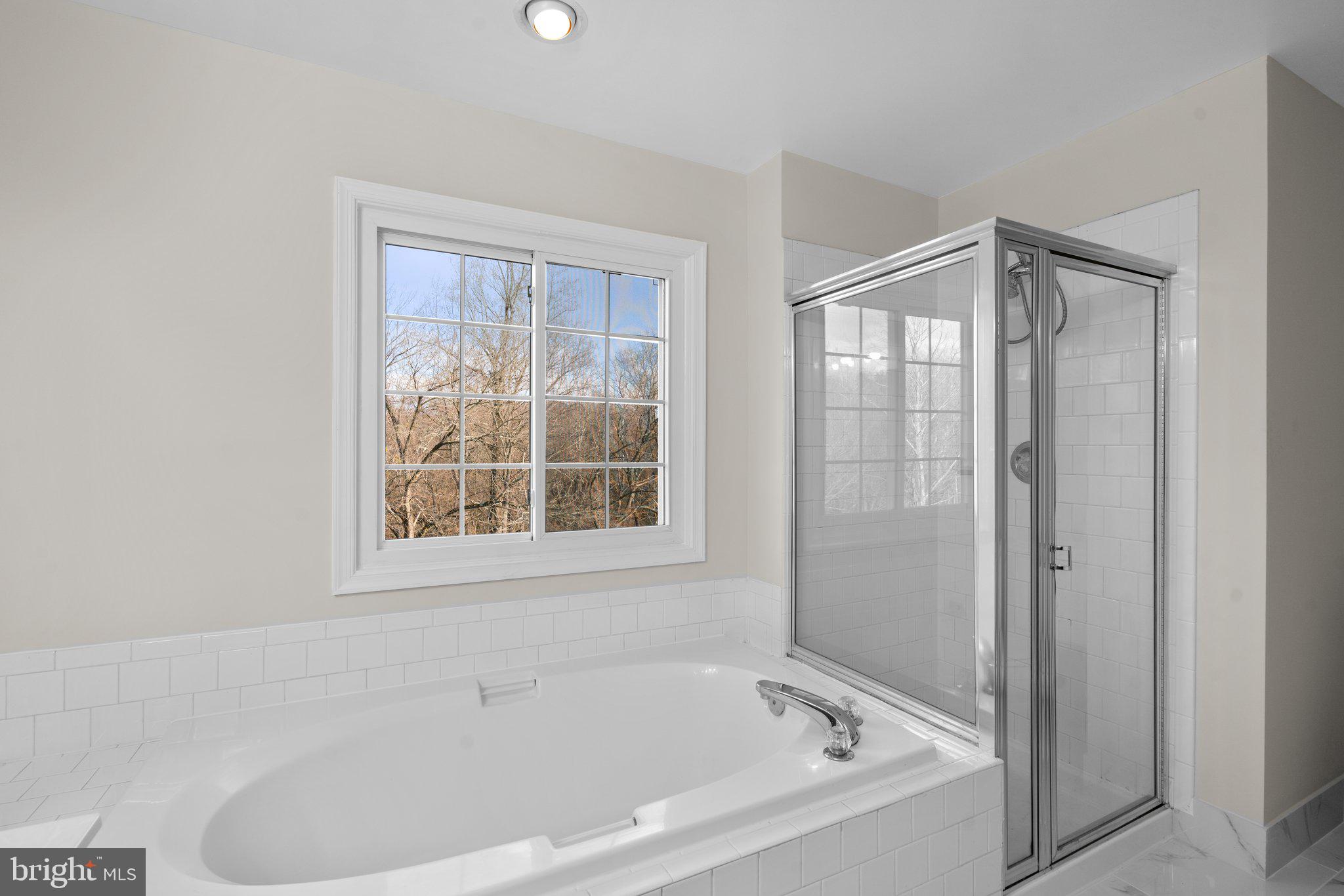 COLLEGE HILLS - Residential