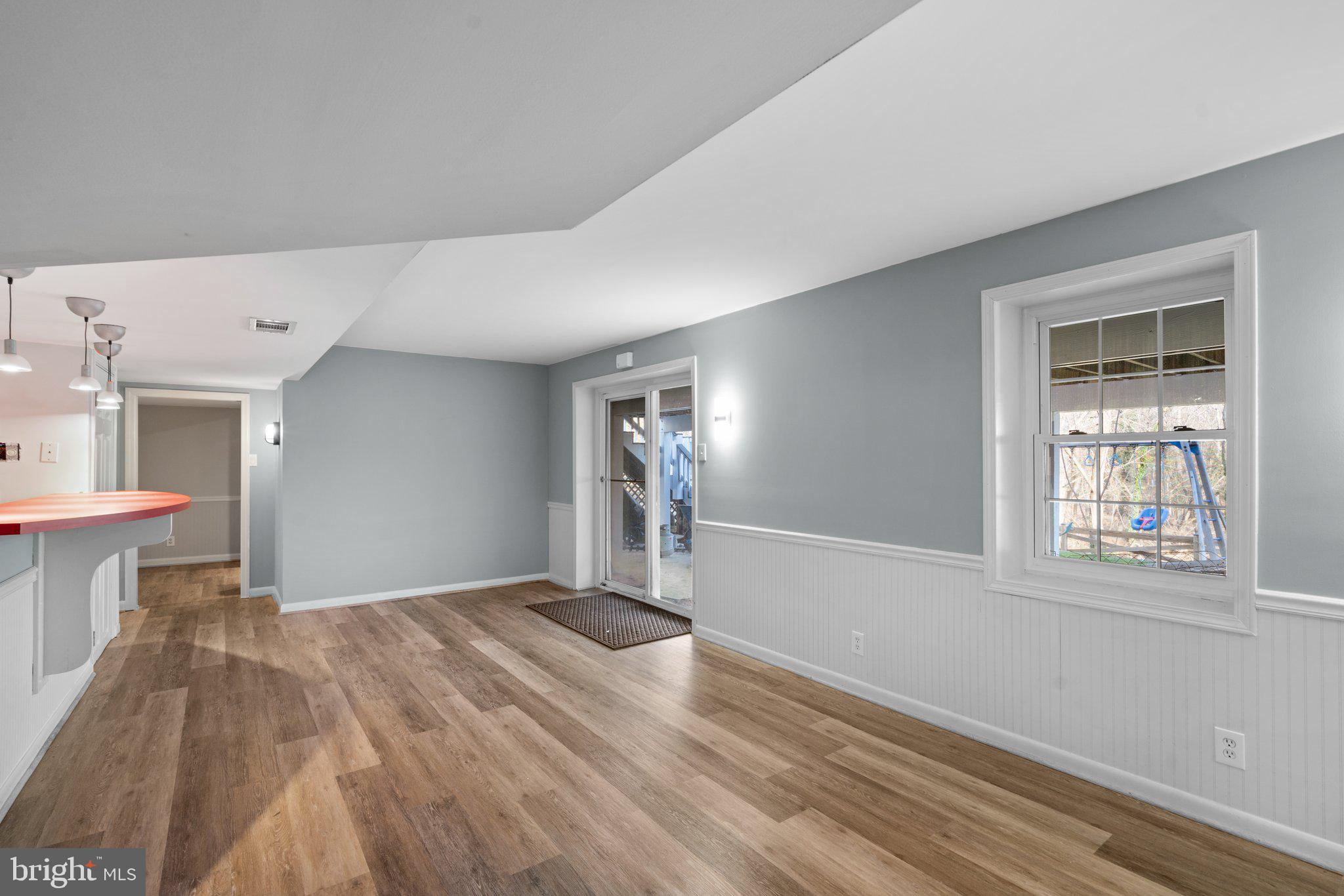 COLLEGE HILLS - Residential