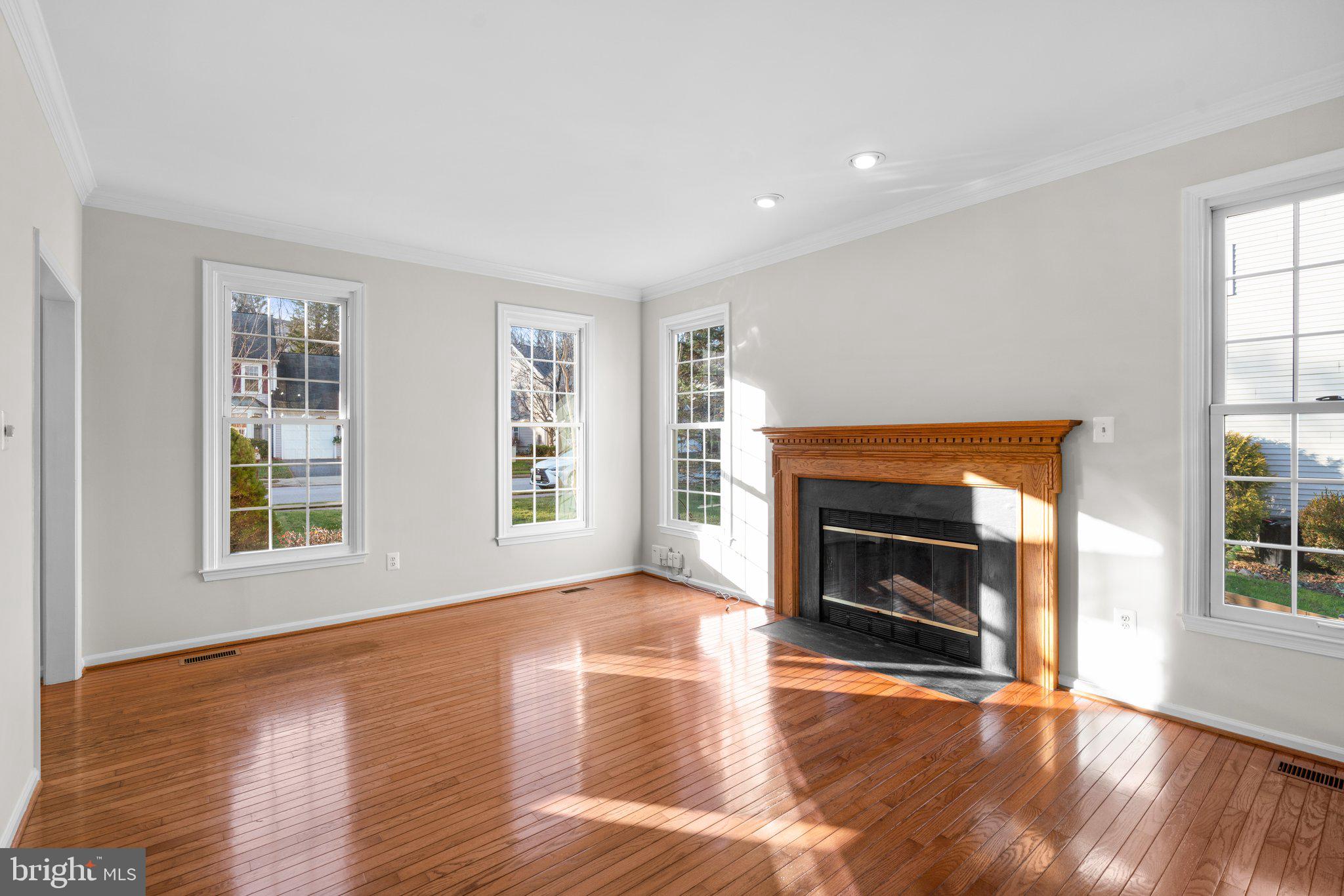 COLLEGE HILLS - Residential