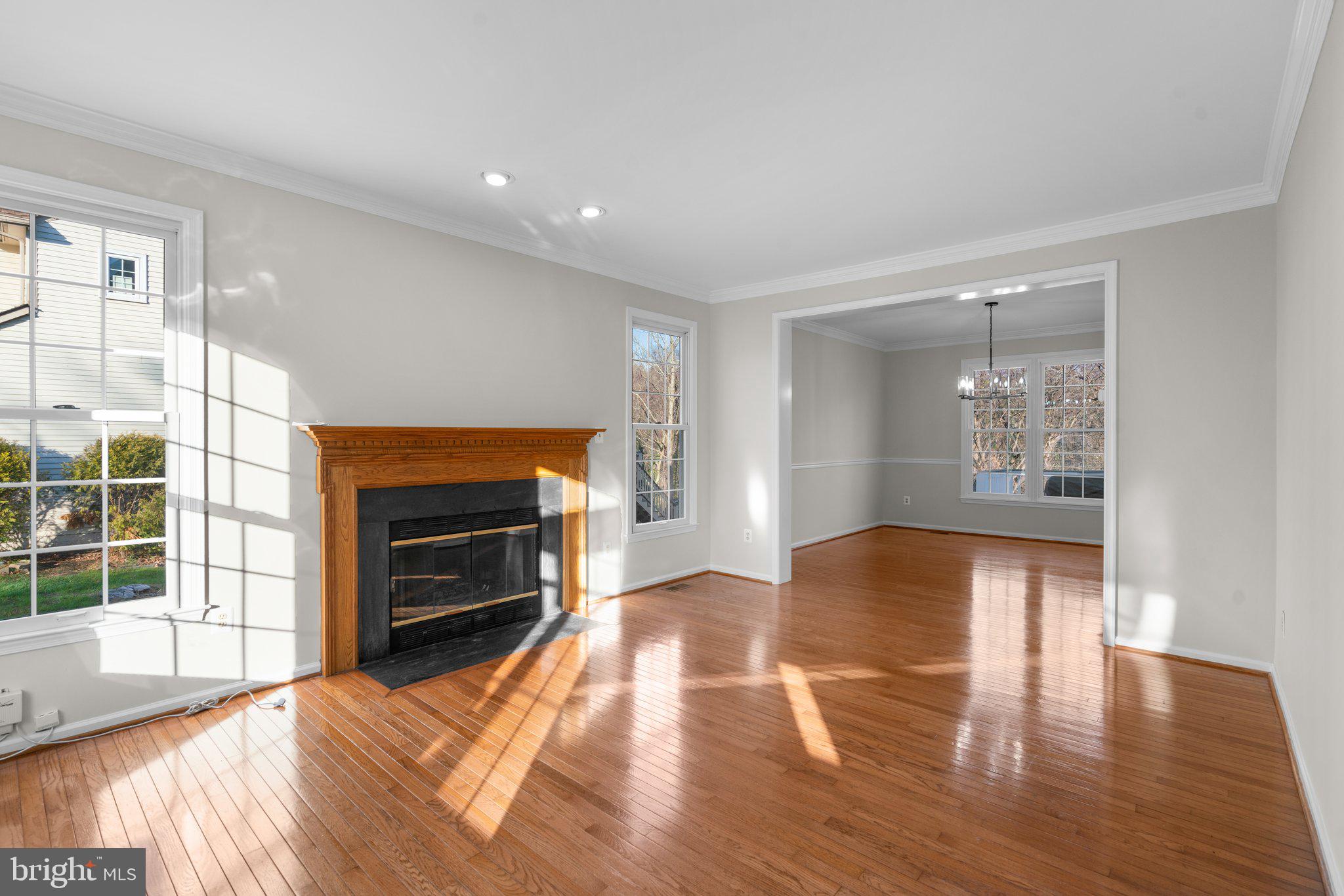 COLLEGE HILLS - Residential