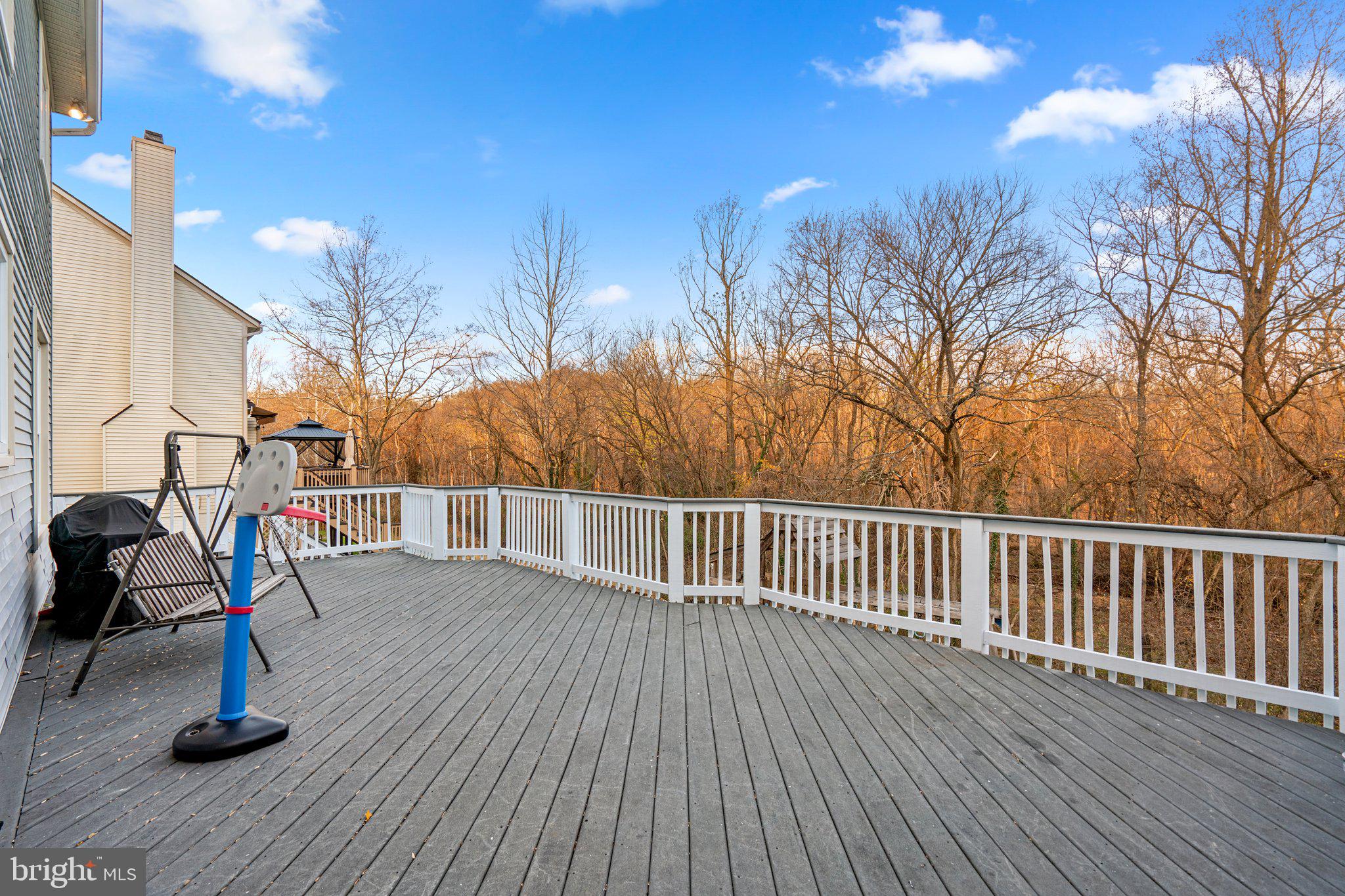 COLLEGE HILLS - Residential