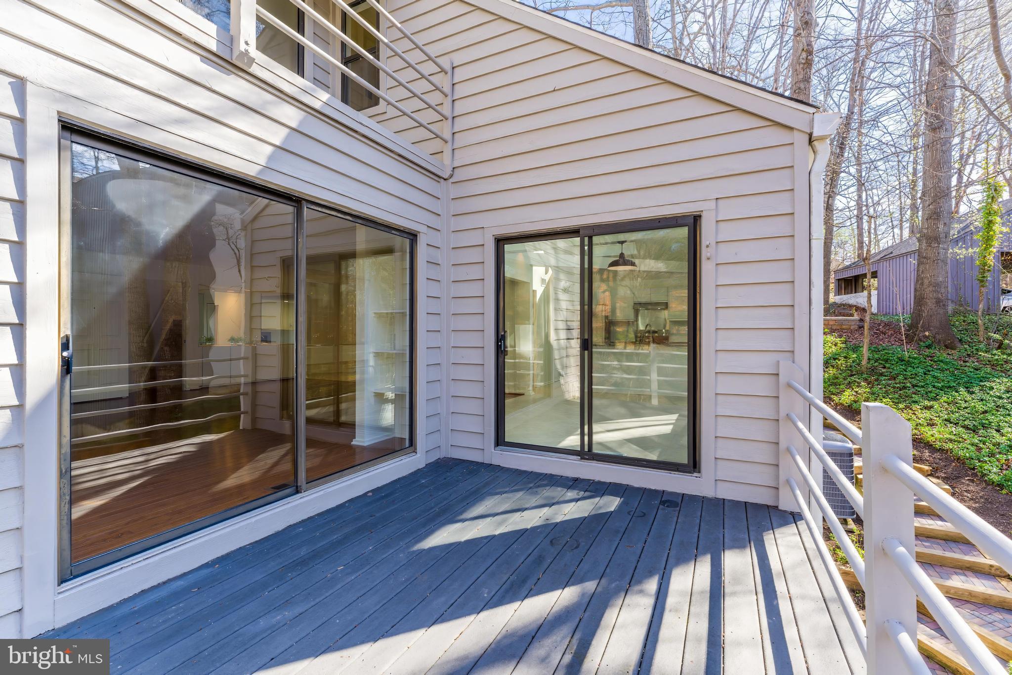 RESTON - Residential