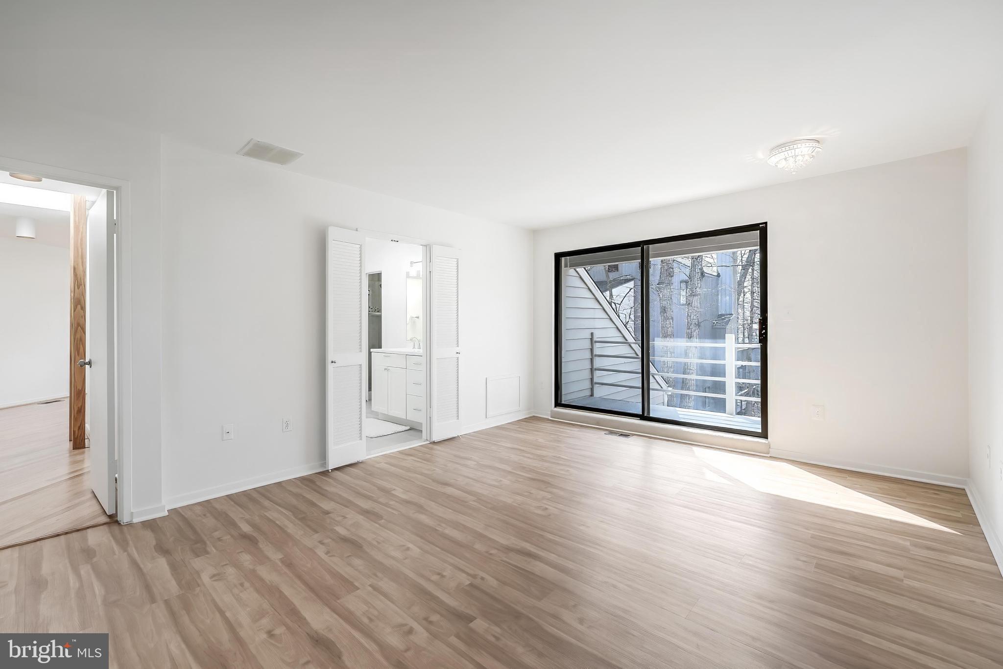 RESTON - Residential