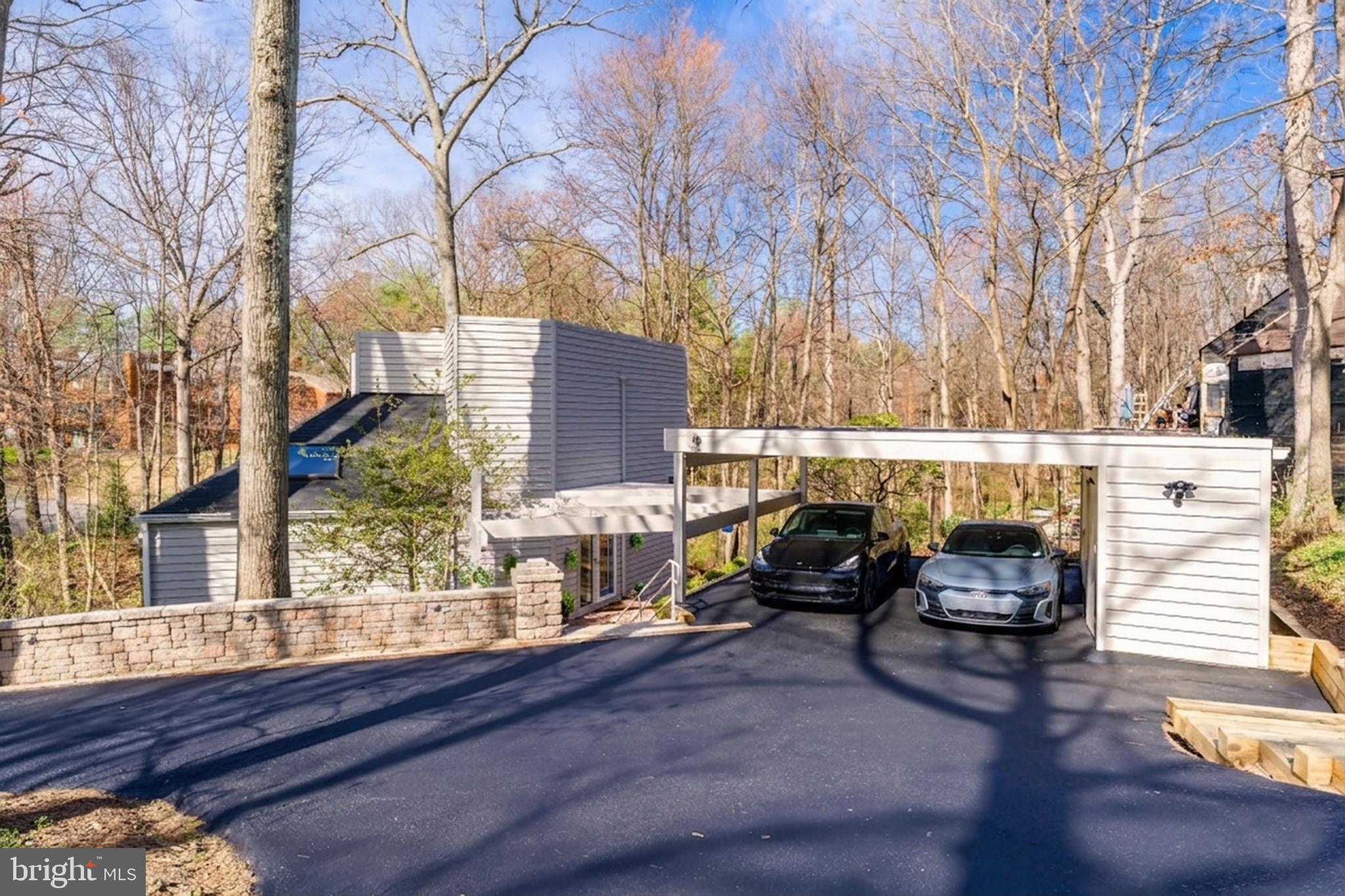 RESTON - Residential