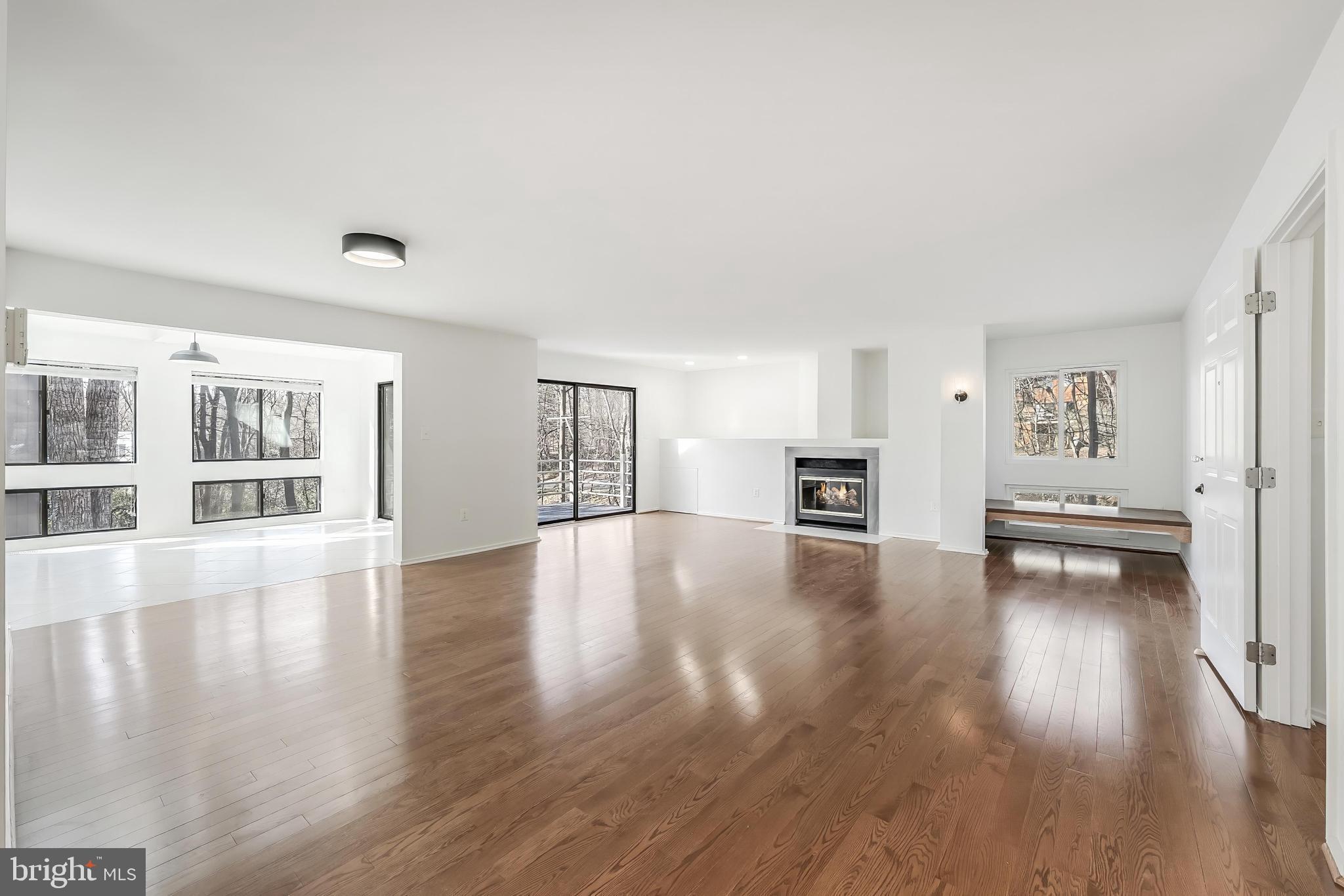 RESTON - Residential