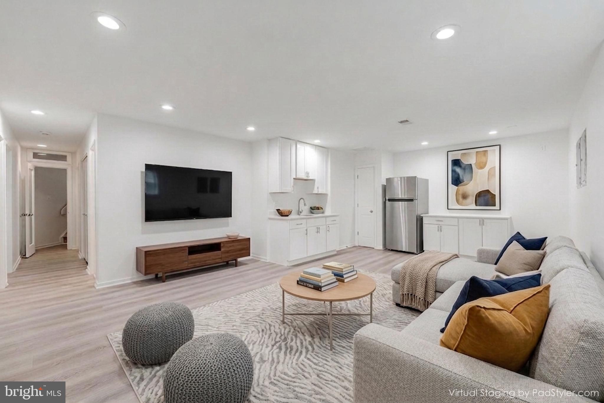 RESTON - Residential