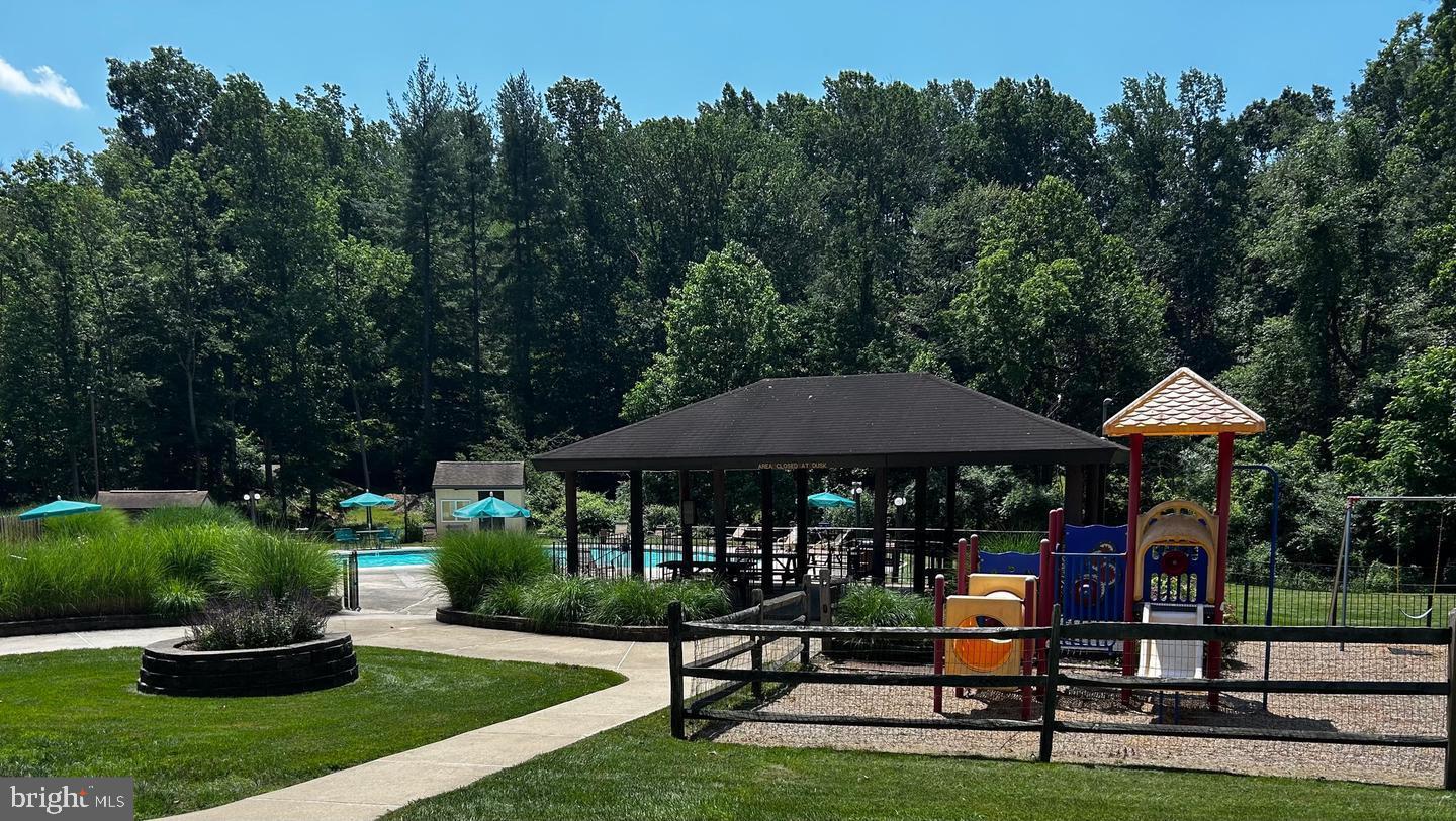 PAINTERS CROSSING - Residential