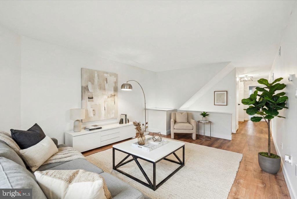 PAINTERS CROSSING - Residential