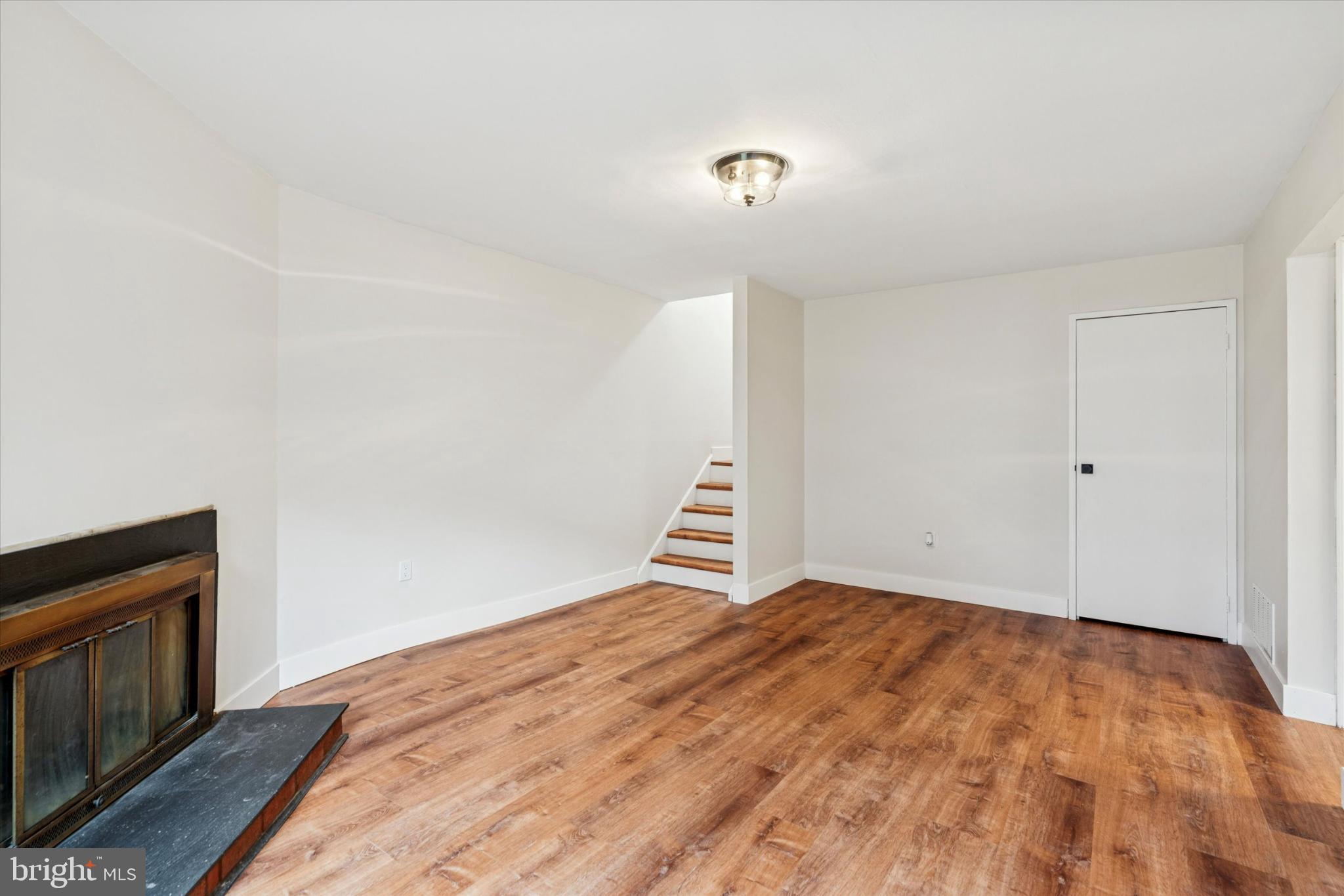 PAINTERS CROSSING - Residential