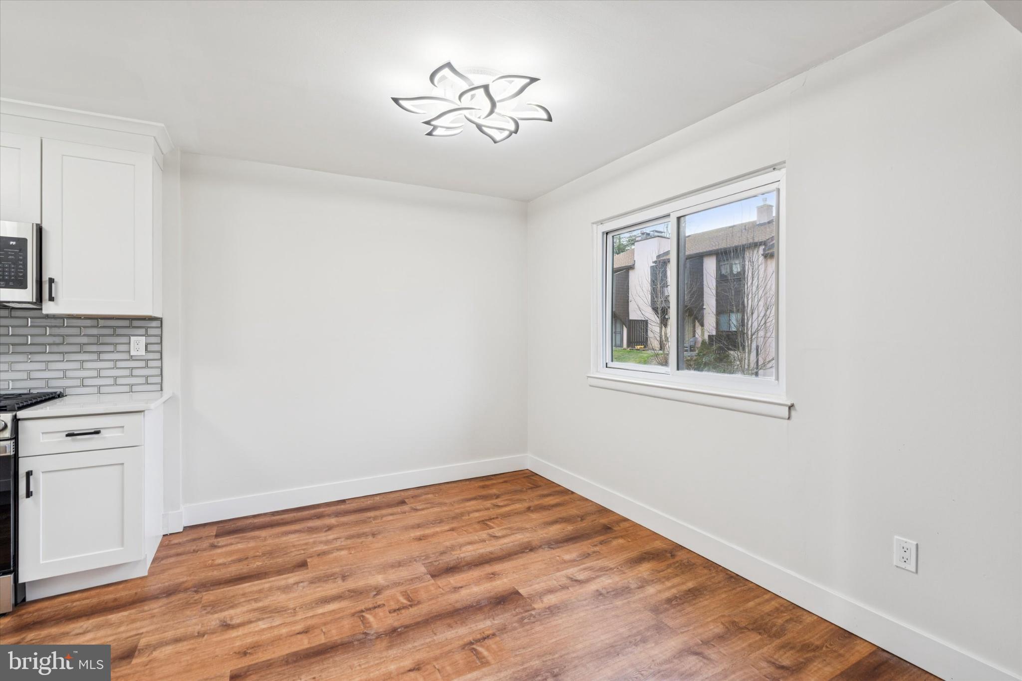 PAINTERS CROSSING - Residential