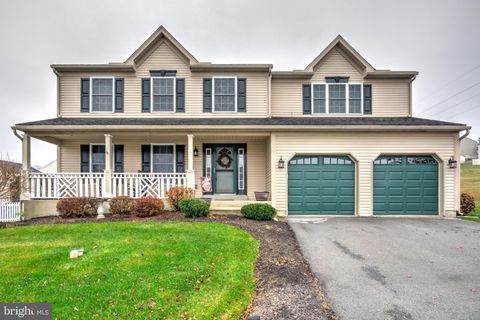4 CRESTVIEW DRIVE READING PA 19608
