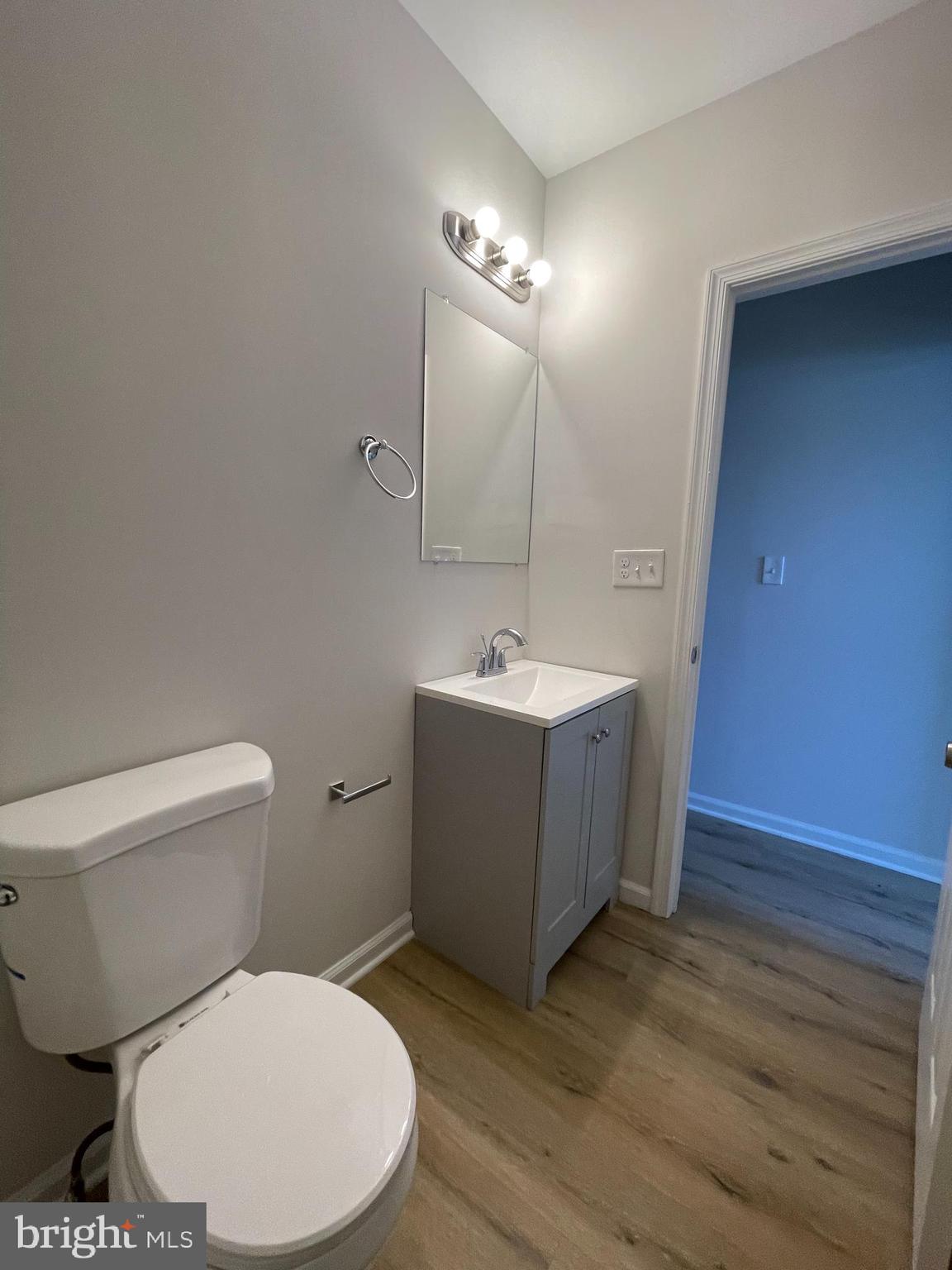 BROADWAY EAST - Residential Lease