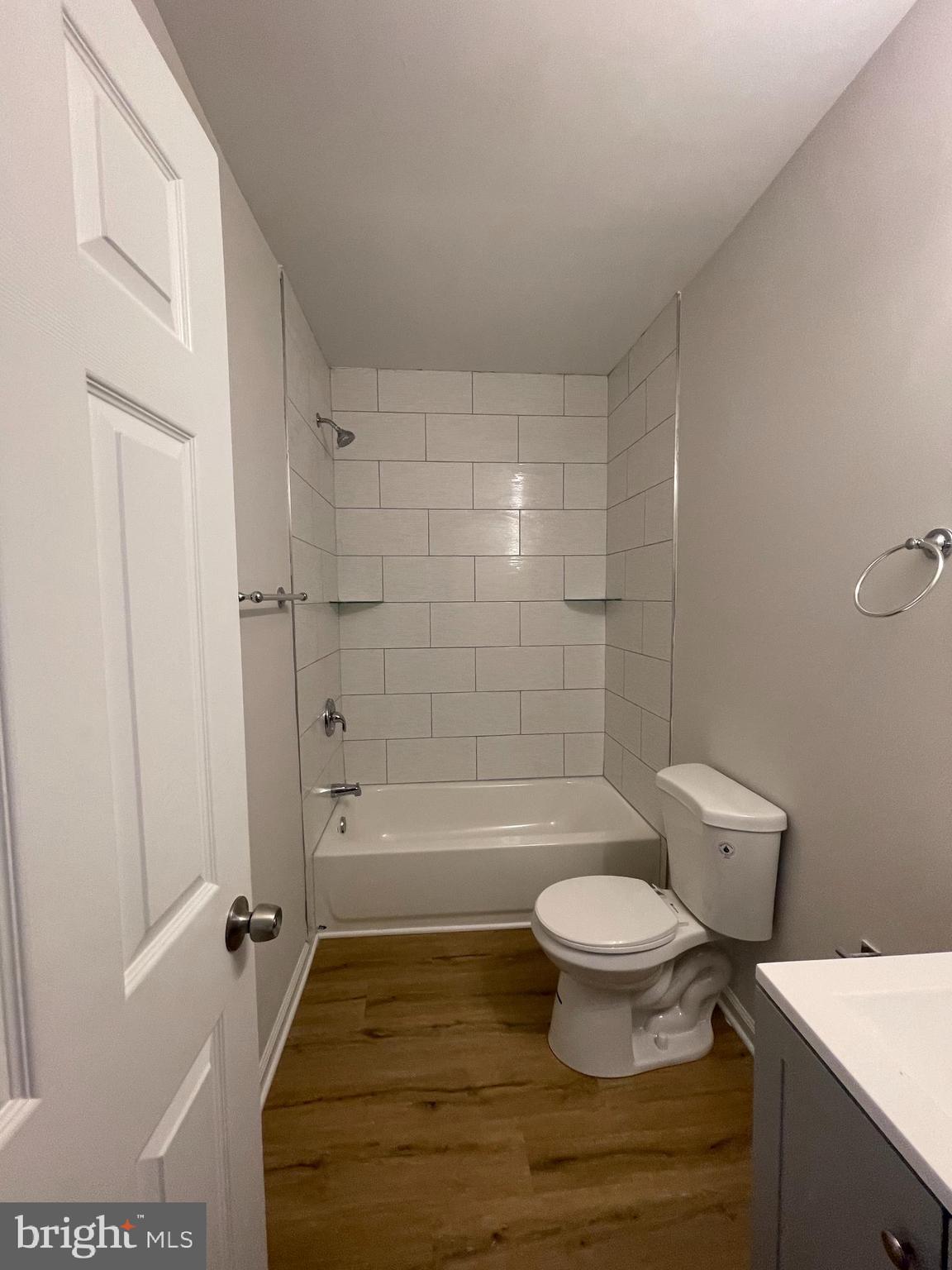 BROADWAY EAST - Residential Lease