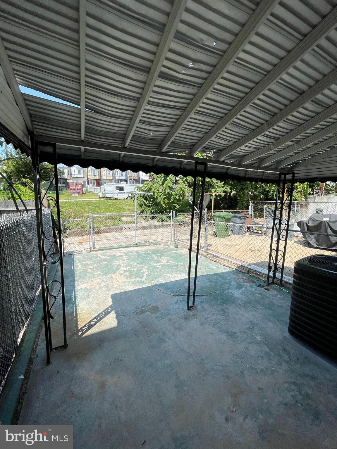 BROADWAY EAST - Residential Lease