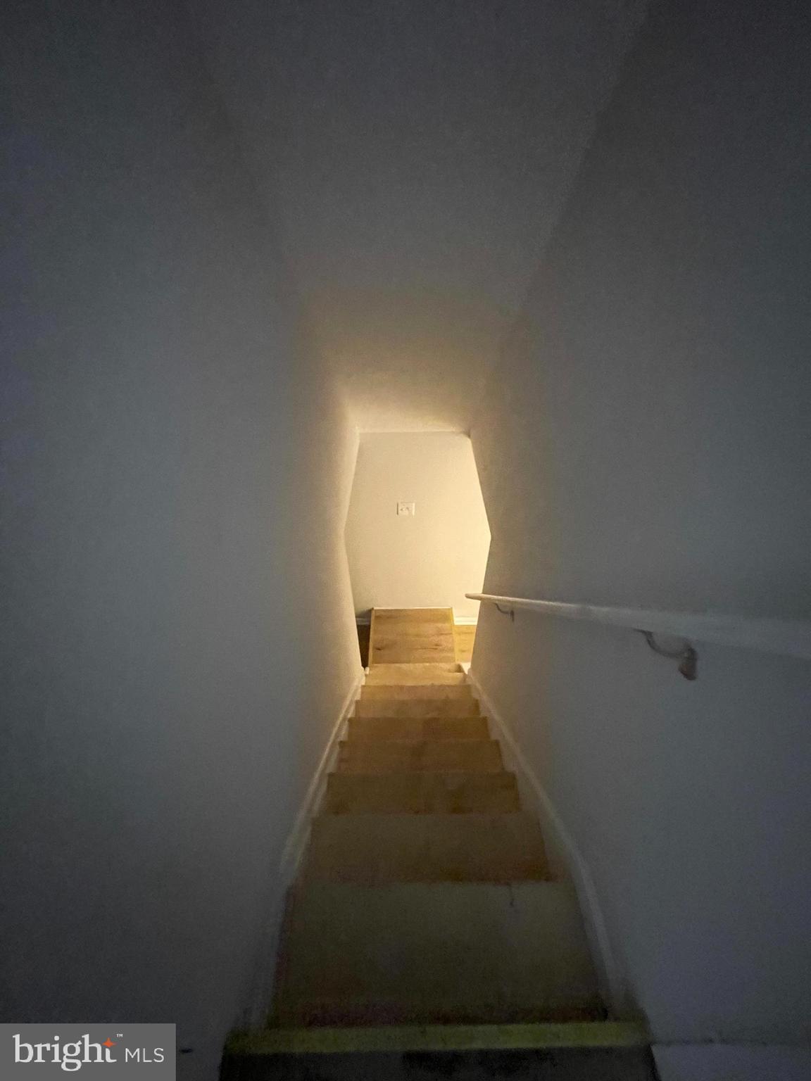 BROADWAY EAST - Residential Lease