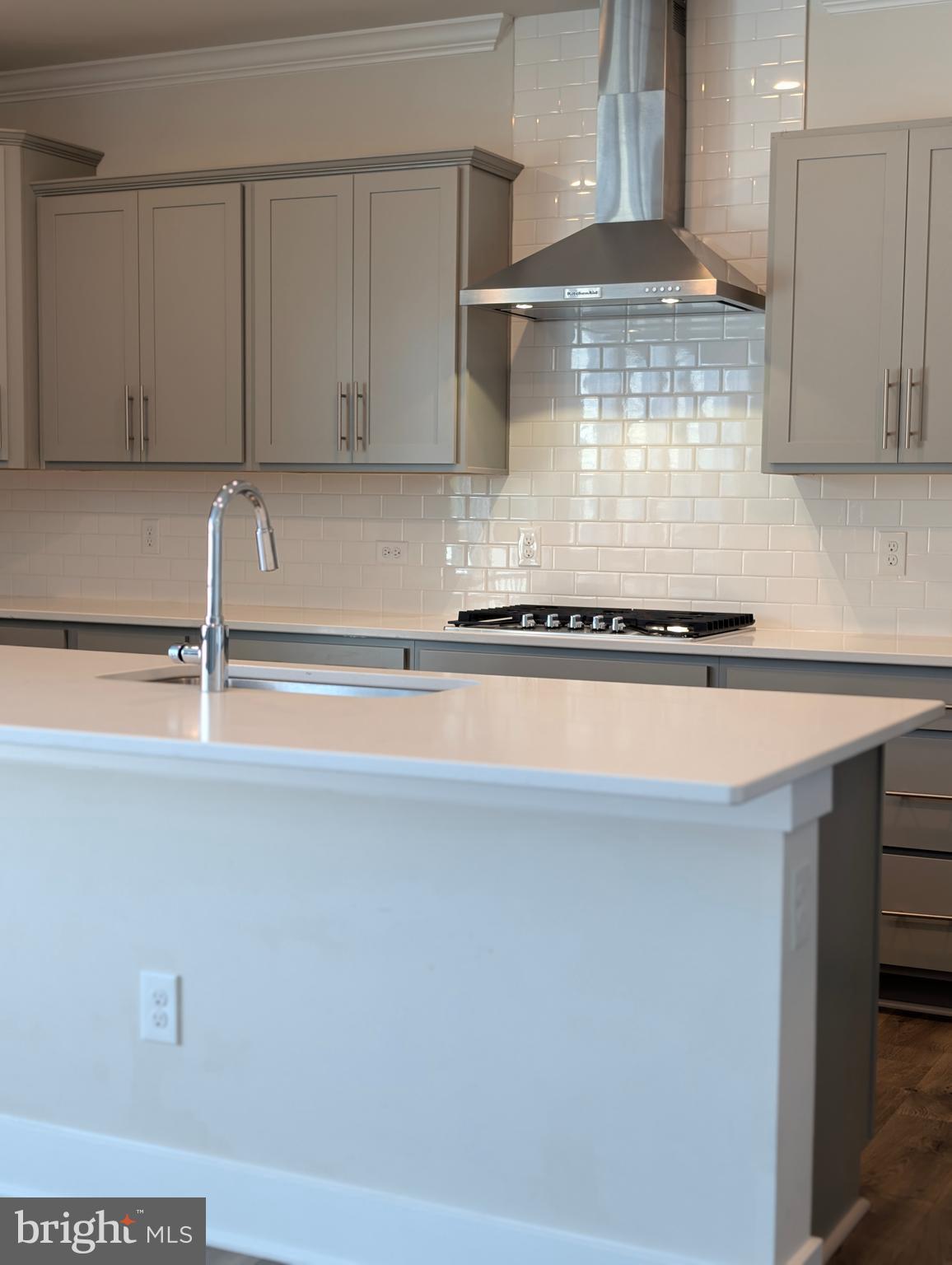 ROBINSONS PARADISE - Residential