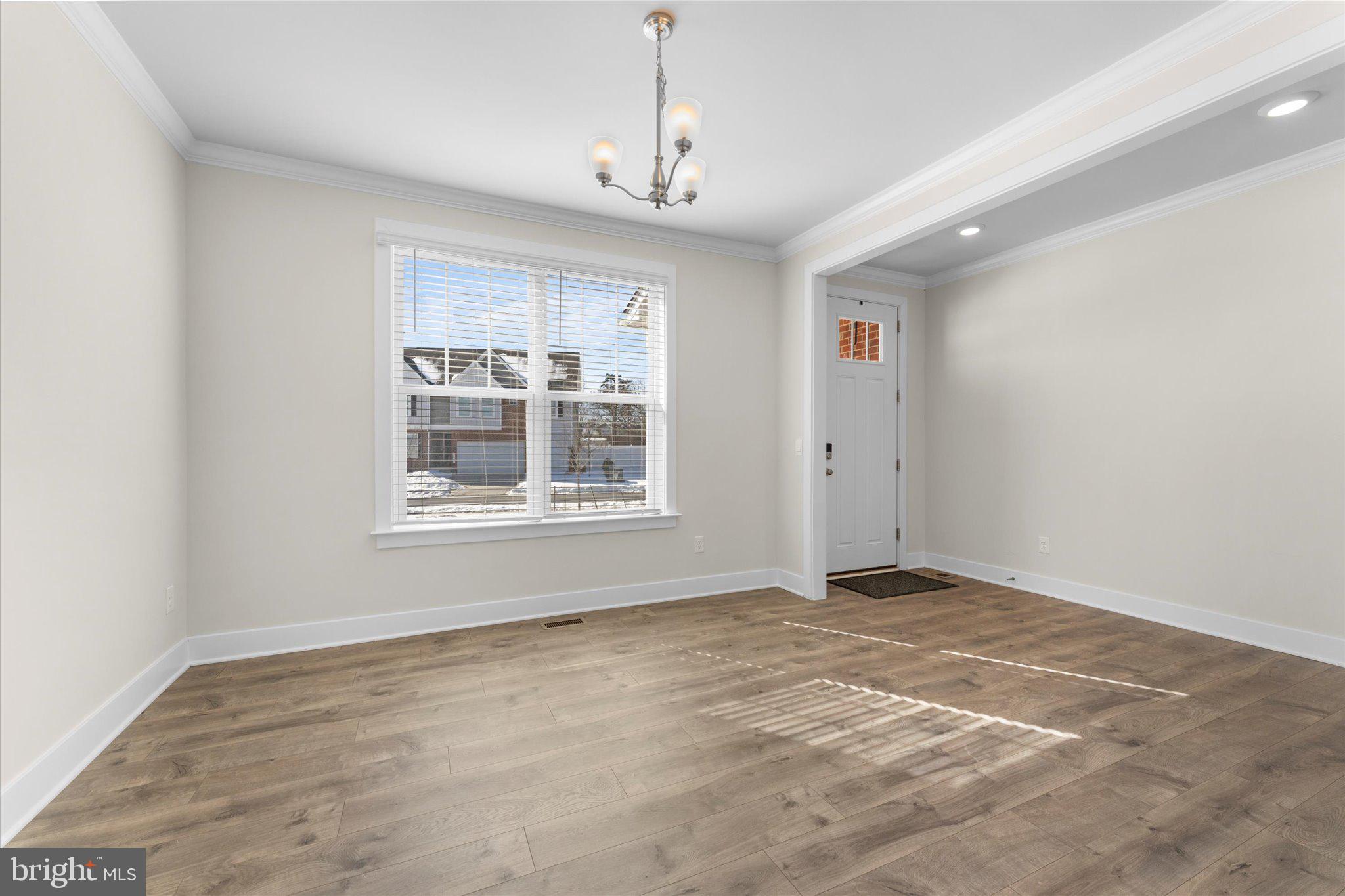 ROBINSONS PARADISE - Residential