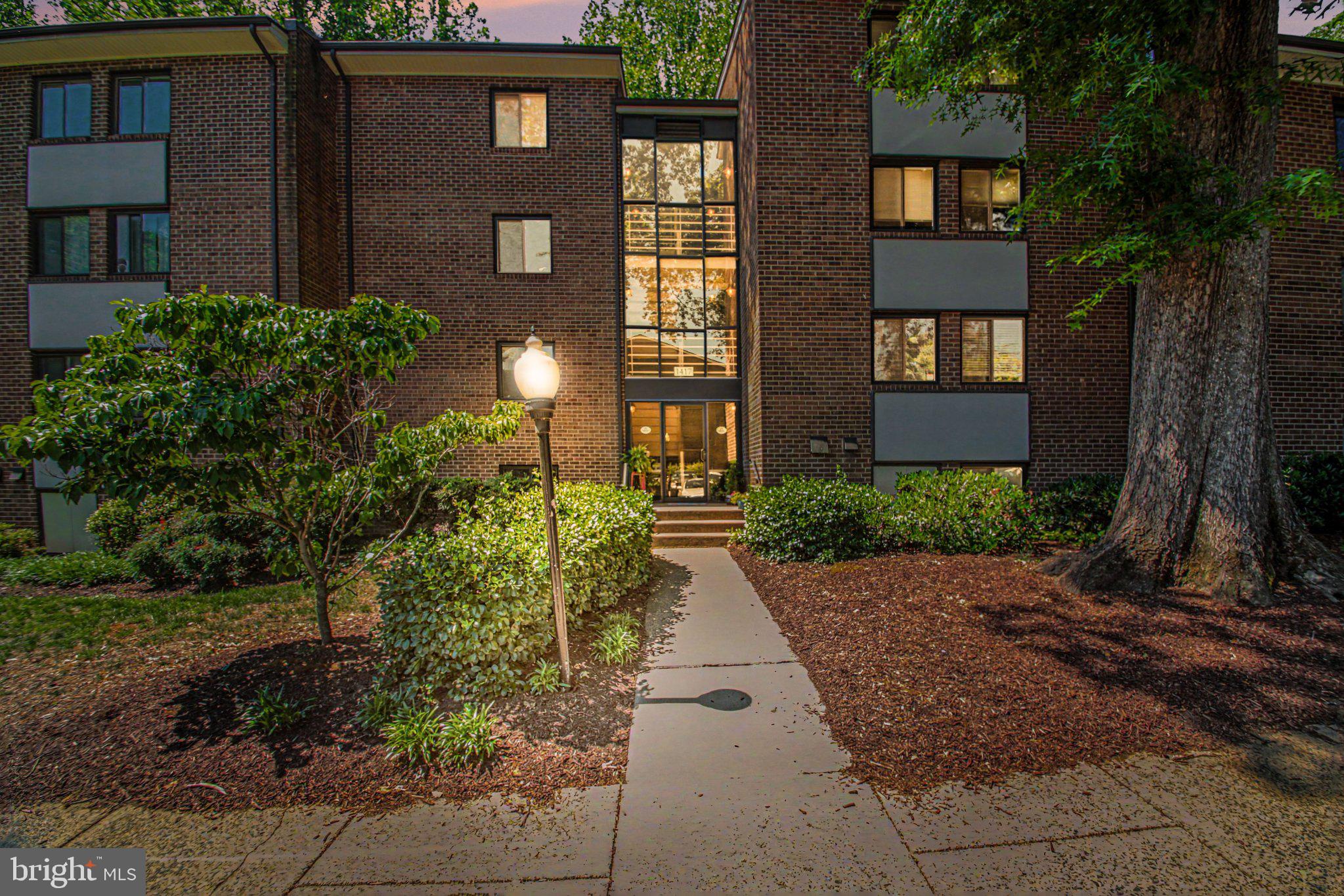 NORTHGATE SQUARE - Residential