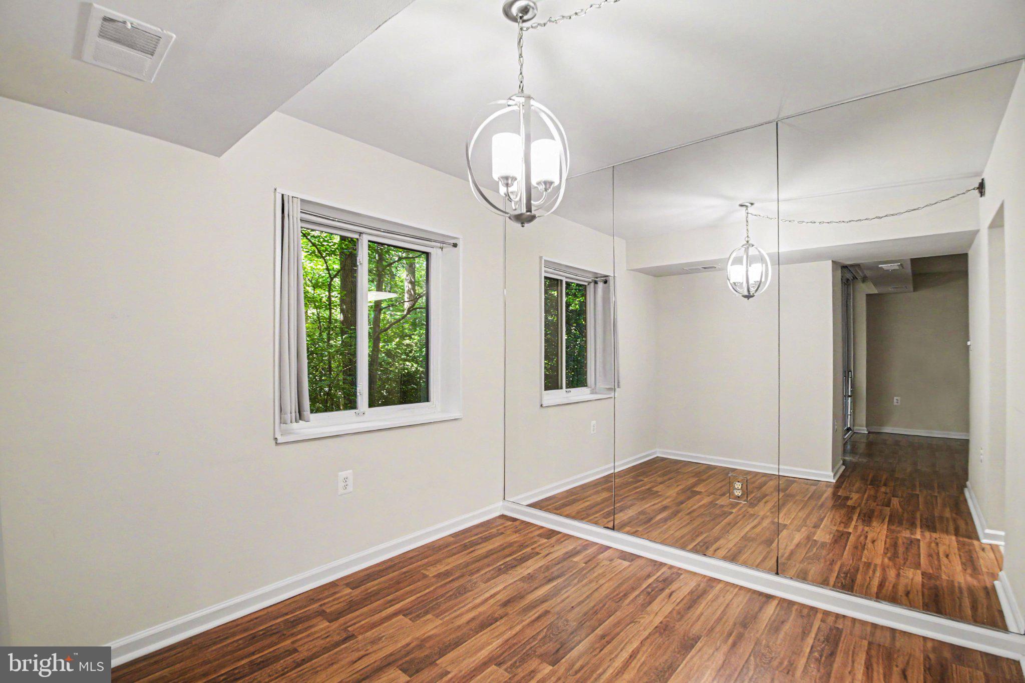 NORTHGATE SQUARE - Residential