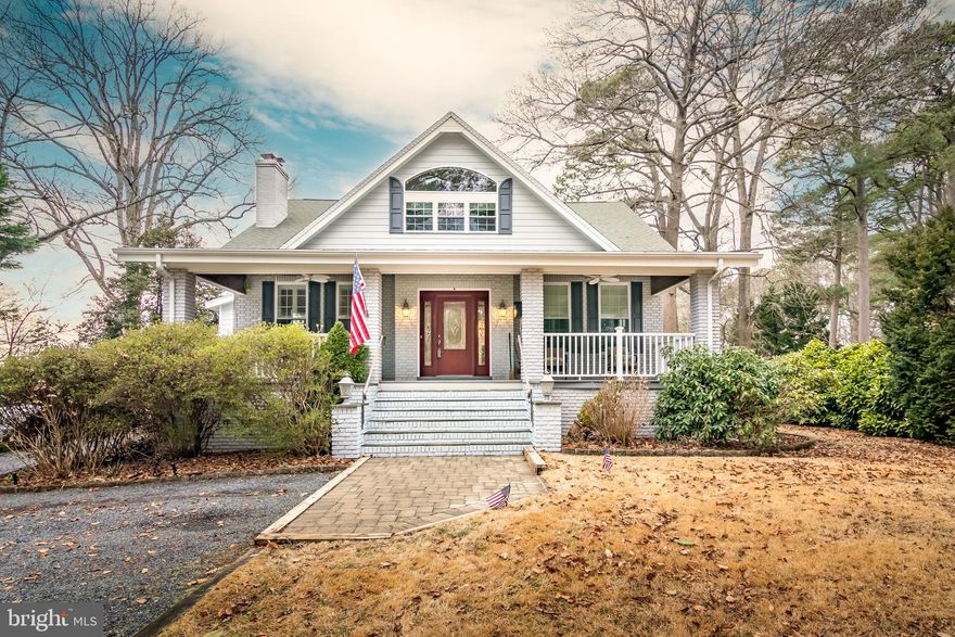 **Listed $25,000 below recent appraised value of $650,000** 

Welcome to 1012 Riverside Dr, a truly unique property boasting a breathtaking view! This waterfront home offers 4,763 estimated sqft of living space, including a finished basement. The main level features a stunning great room with vaulted ceilings, ample windows for natural light and water views, a cozy fireplace, and a wet bar. Adjacent to the great room, you'll find a beautiful kitchen equipped with stainless steel appliances, including a Viking Range. A charming archway hall leads you to the sitting room as well as two bedrooms with a Jack-and-Jill bathroom. Upstairs you will find the spacious primary bedroom that includes a bench seat, walk-in closet, and en-suite bathroom. The primary bathroom is a luxurious retreat, complete with a stunning shower, jetted tub, double sinks, and a separate vanity area. Lastly, to round out the interior tour be sure to check out the basement which offers additional living space, ideal for an In-Law Suite or AirBnB, with a kitchen, family room with water views, a bedroom, and a bathroom. The  rest of the basement also has an abundance of storage space, laundry area with a soaking sink, and another bathroom! Make your way outside to view the patio with a hot tub, upper level deck which would be perfect for sipping your morning coffee,  or unwinding after a long day taking in the most gorgeous sunsets! Be sure to schedule your in-person tour today!