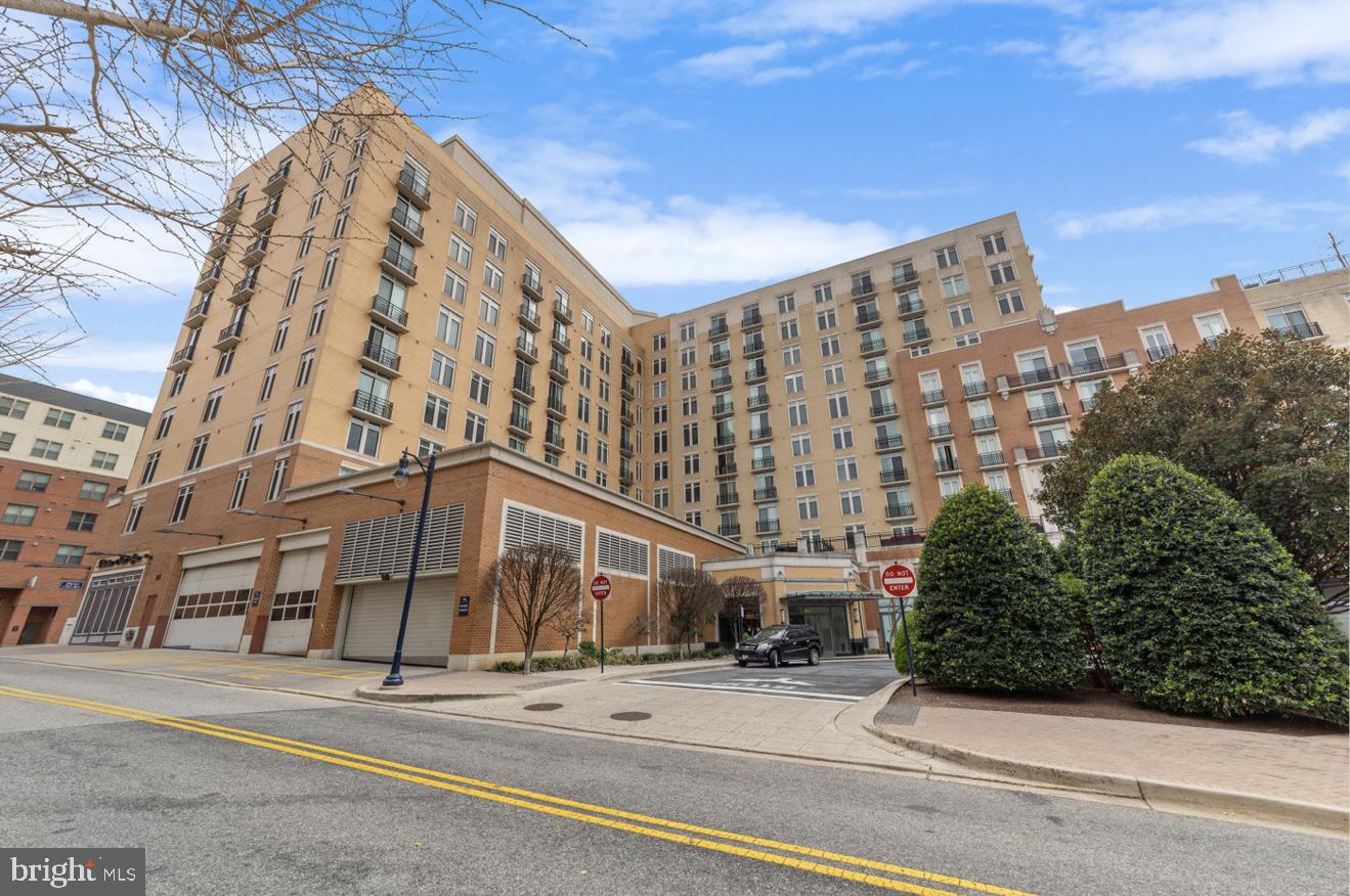 ONE NATIONAL HARBOR CONDOMINIUM - Residential